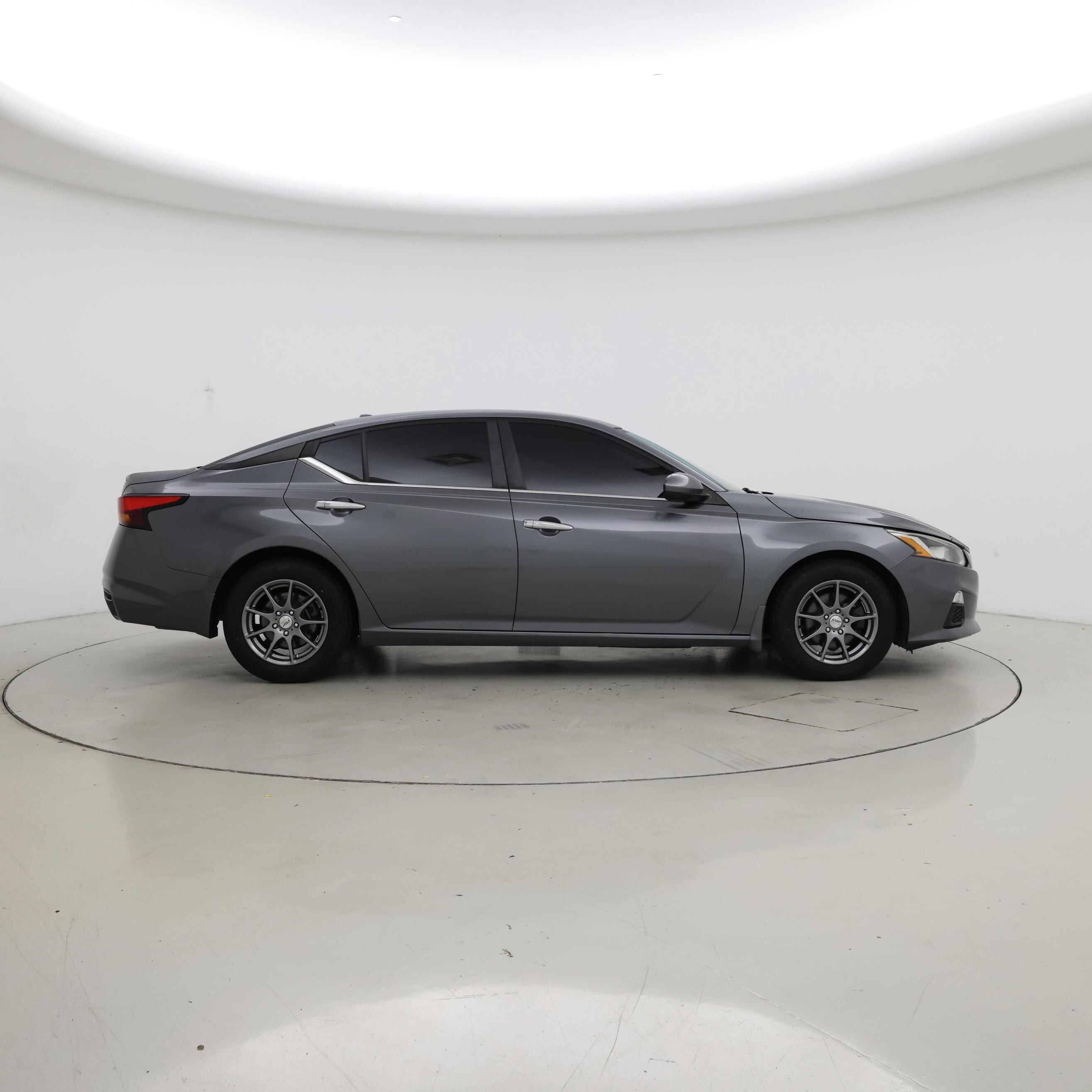 Thumbnail: 2020 Nissan Altima - 7