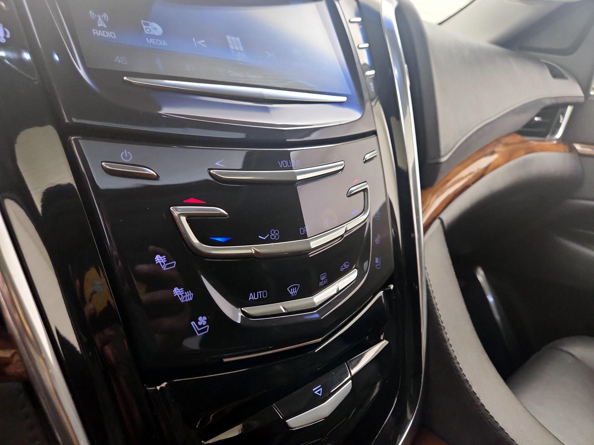 Thumbnail: 2016 Cadillac Escalade - 16