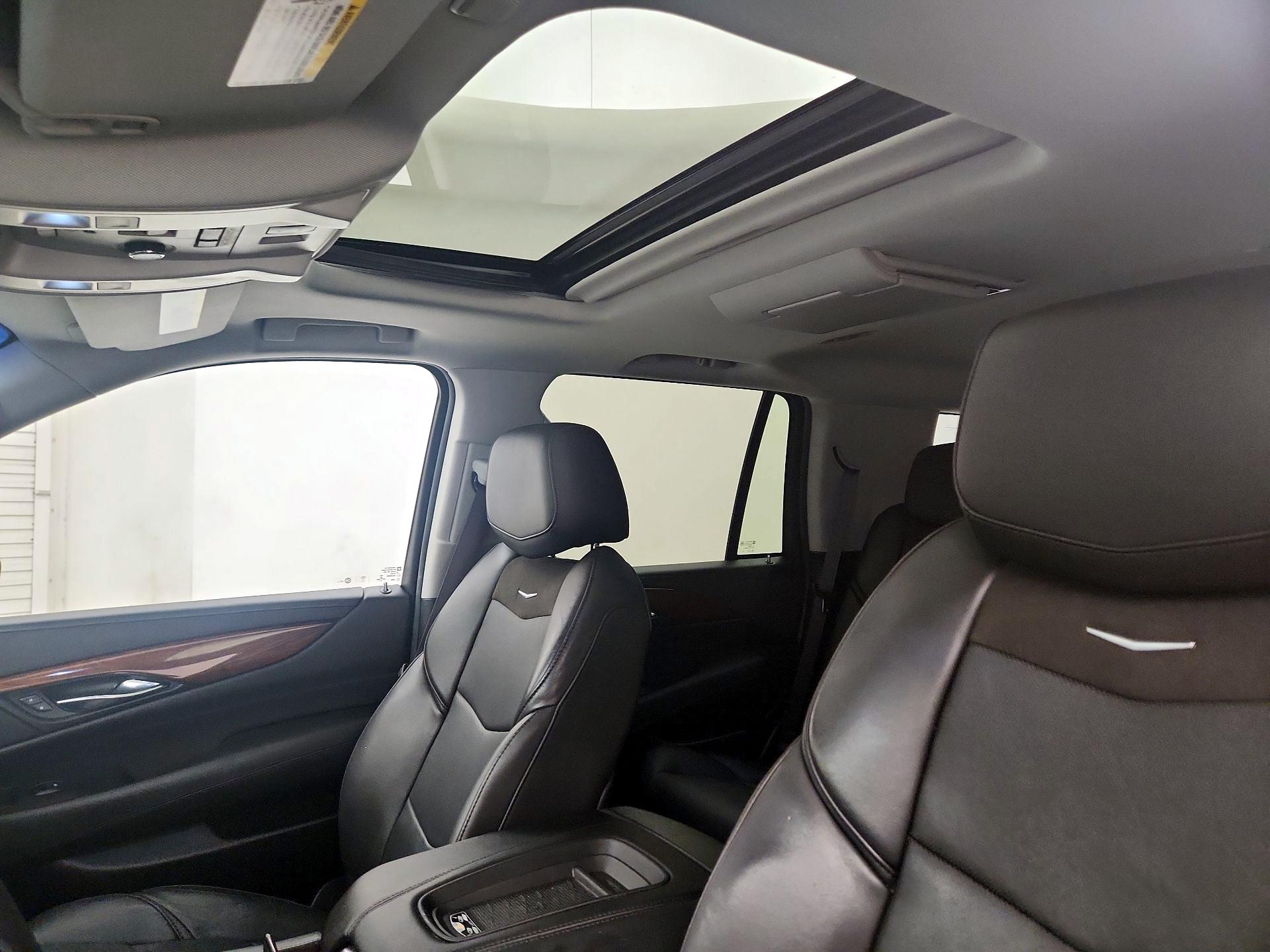 Thumbnail: 2016 Cadillac Escalade - 19
