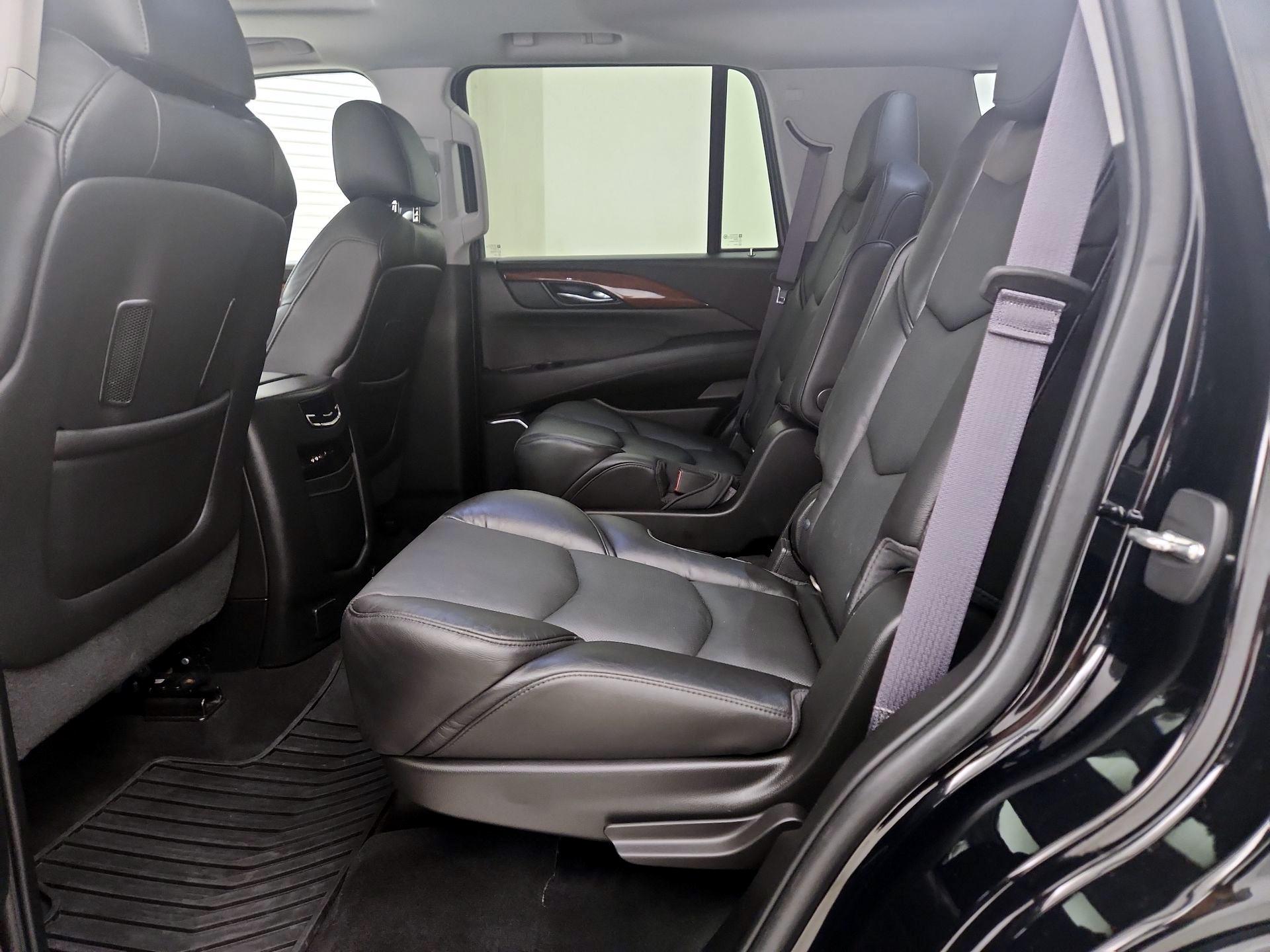 Thumbnail: 2016 Cadillac Escalade - 20