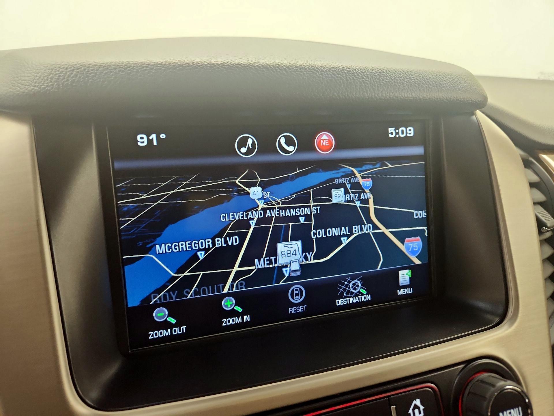 Thumbnail: 2015 GMC Yukon - 14