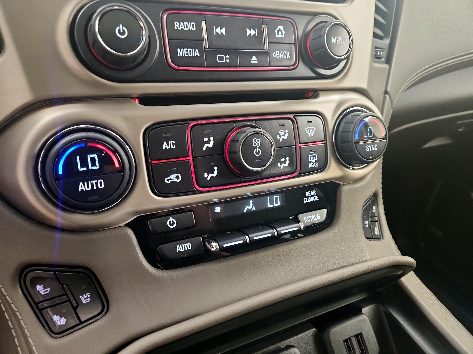 Thumbnail: 2015 GMC Yukon - 17