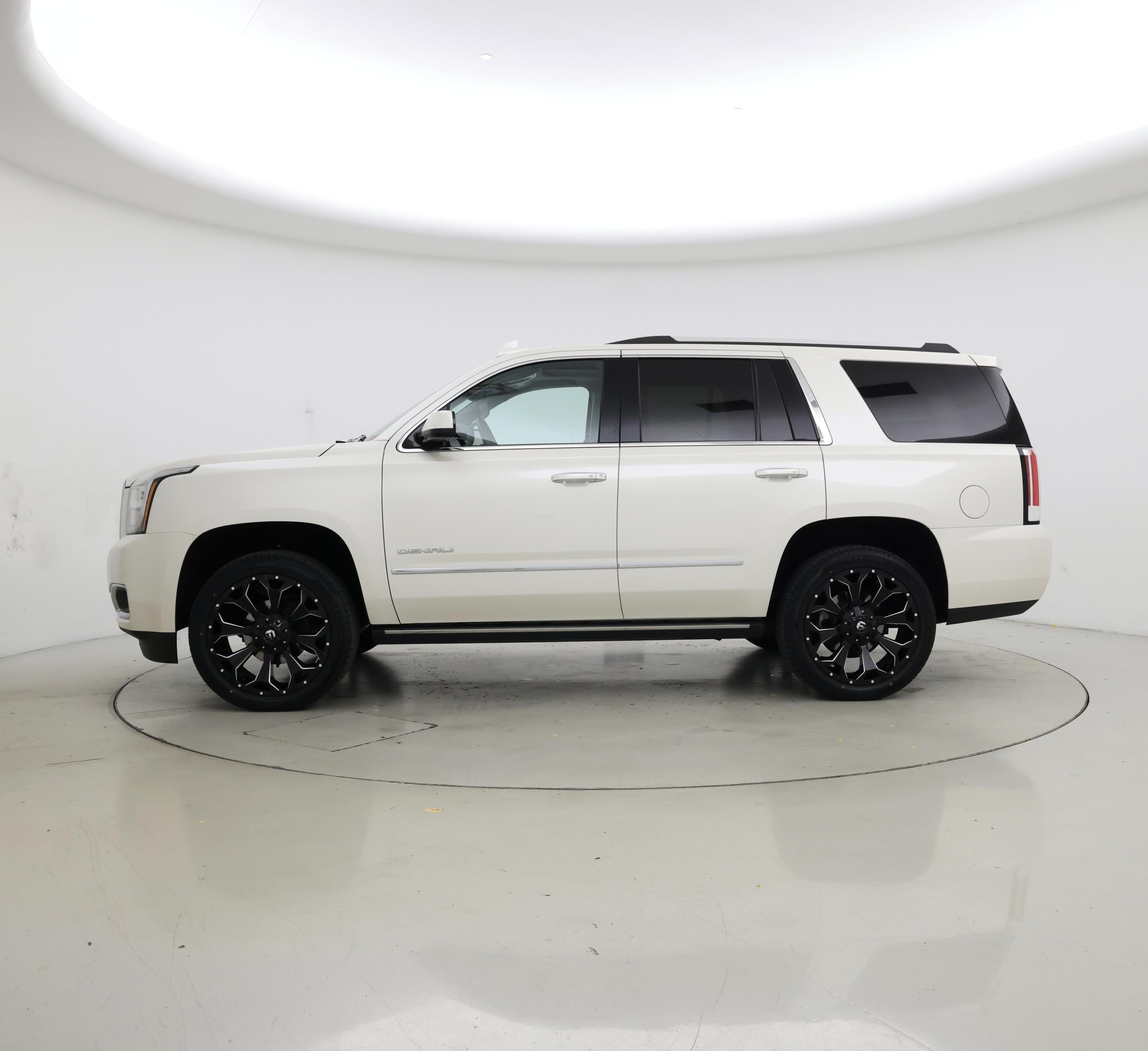 Thumbnail: 2015 GMC Yukon - 3