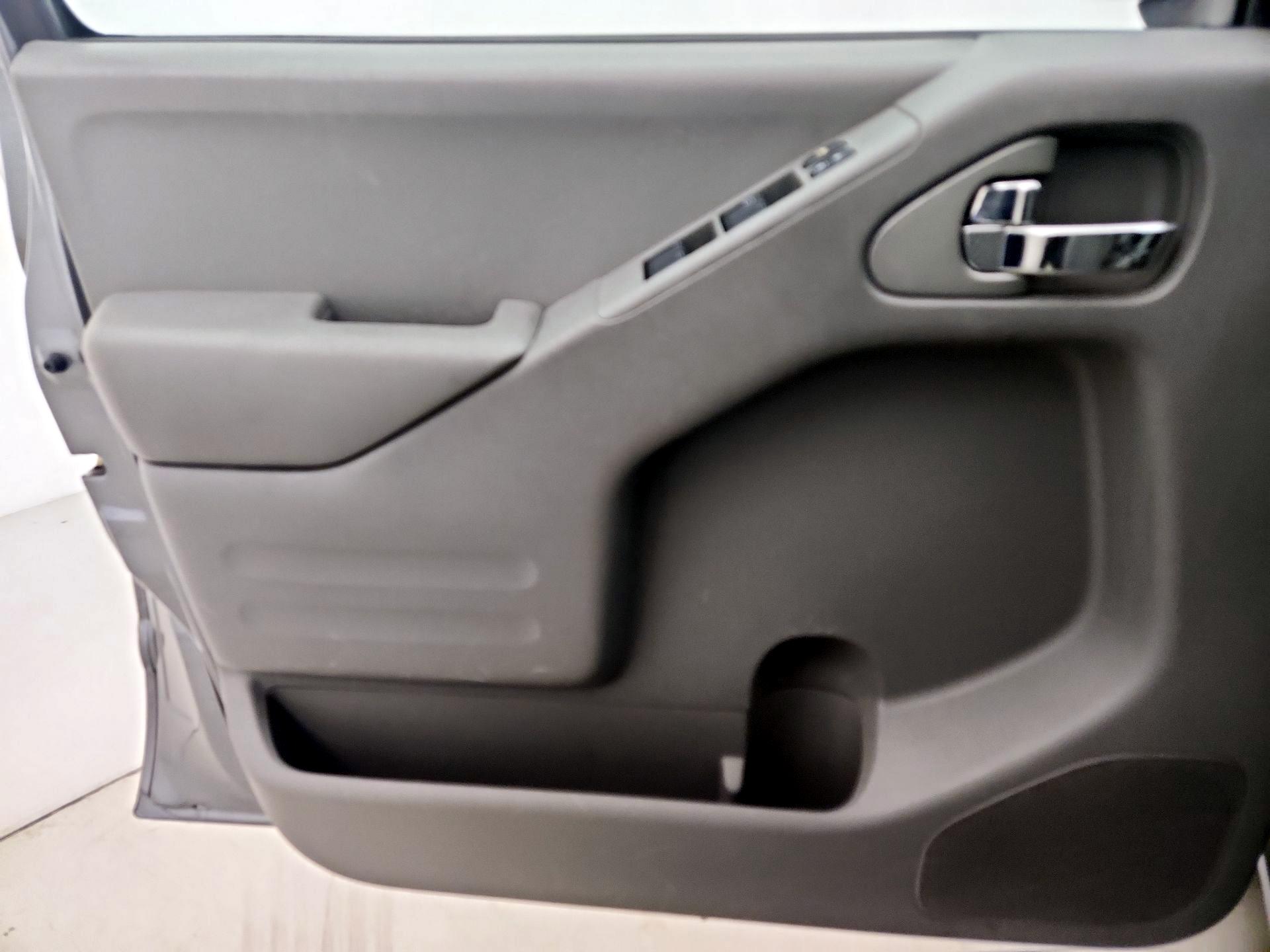 Thumbnail: 2016 Nissan Frontier - 12