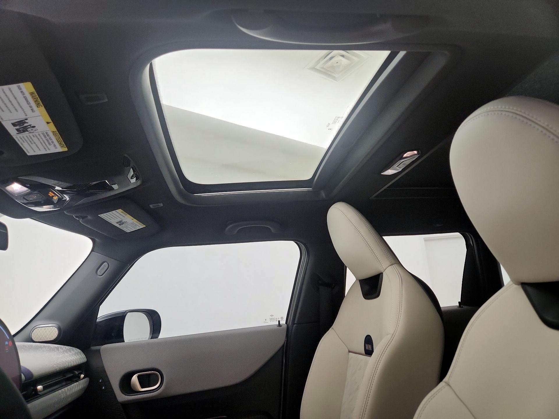 Thumbnail: 2025 MINI Cooper Hardtop - 18