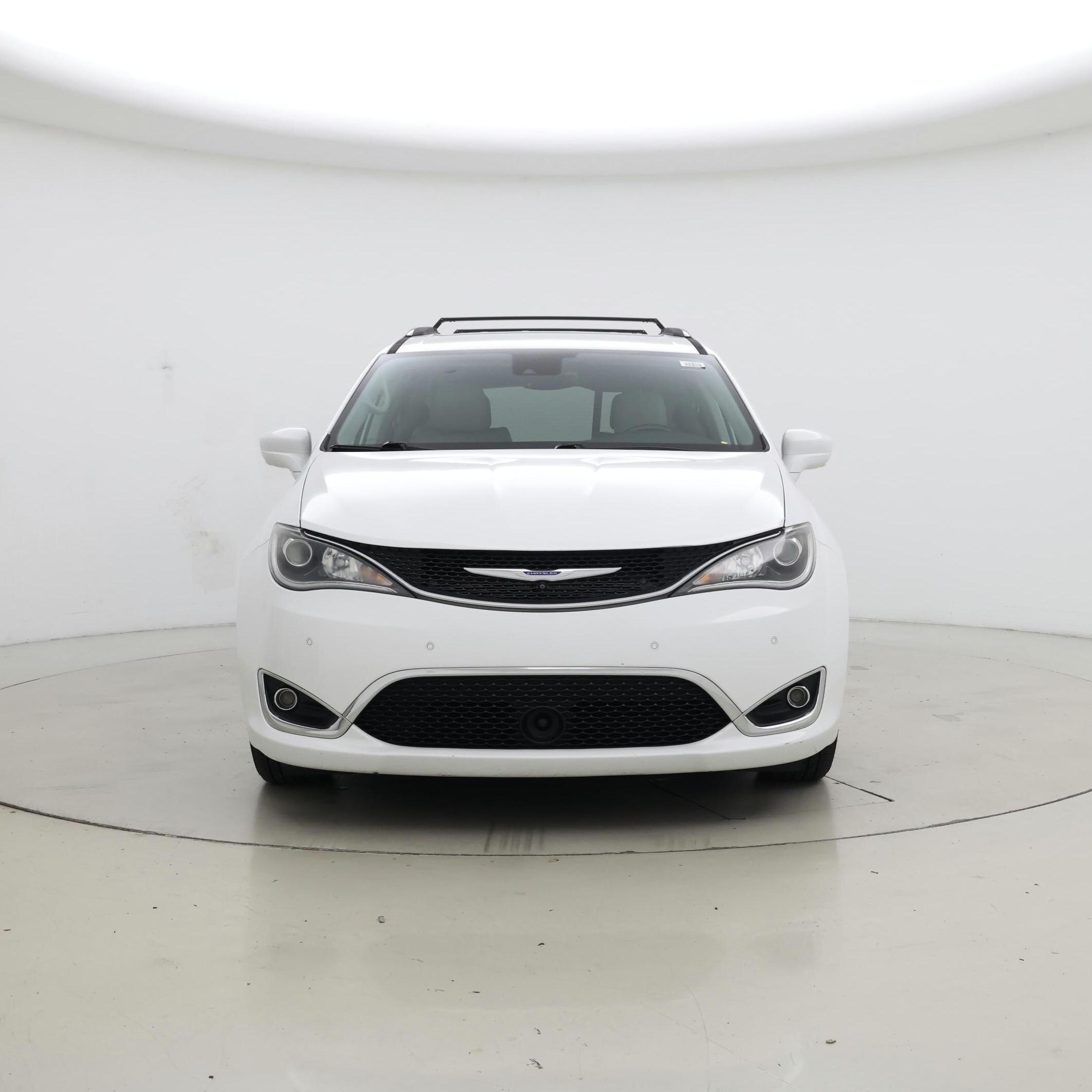 Thumbnail: 2019 Chrysler Pacifica - 5