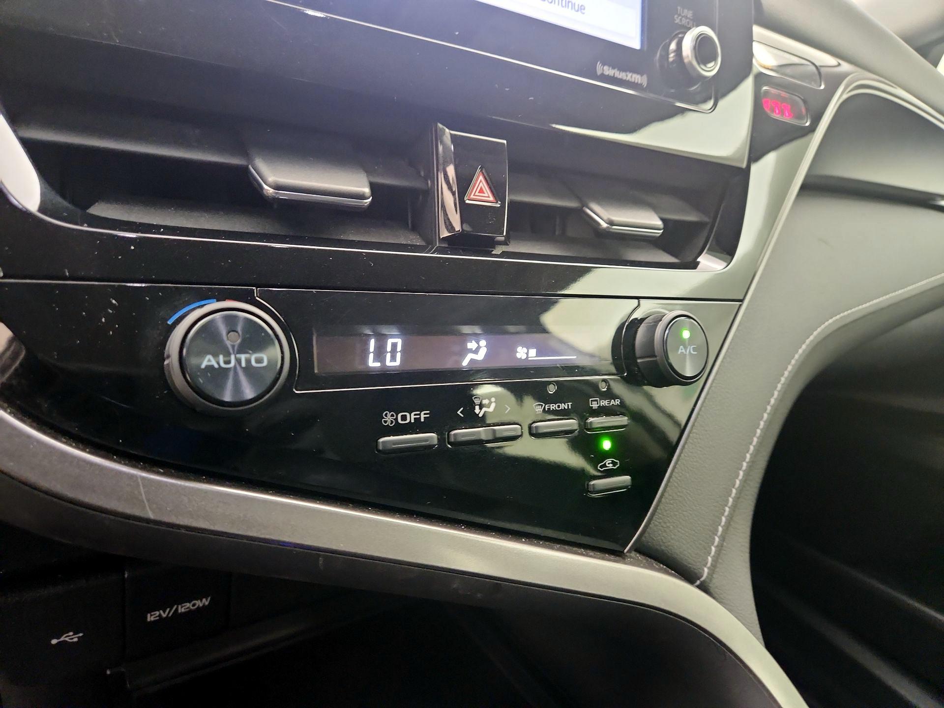 Thumbnail: 2021 Toyota Camry - 16