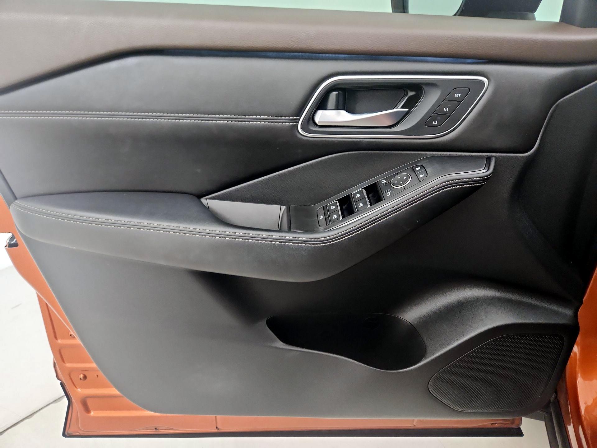 Thumbnail: 2021 Nissan Rogue - 12