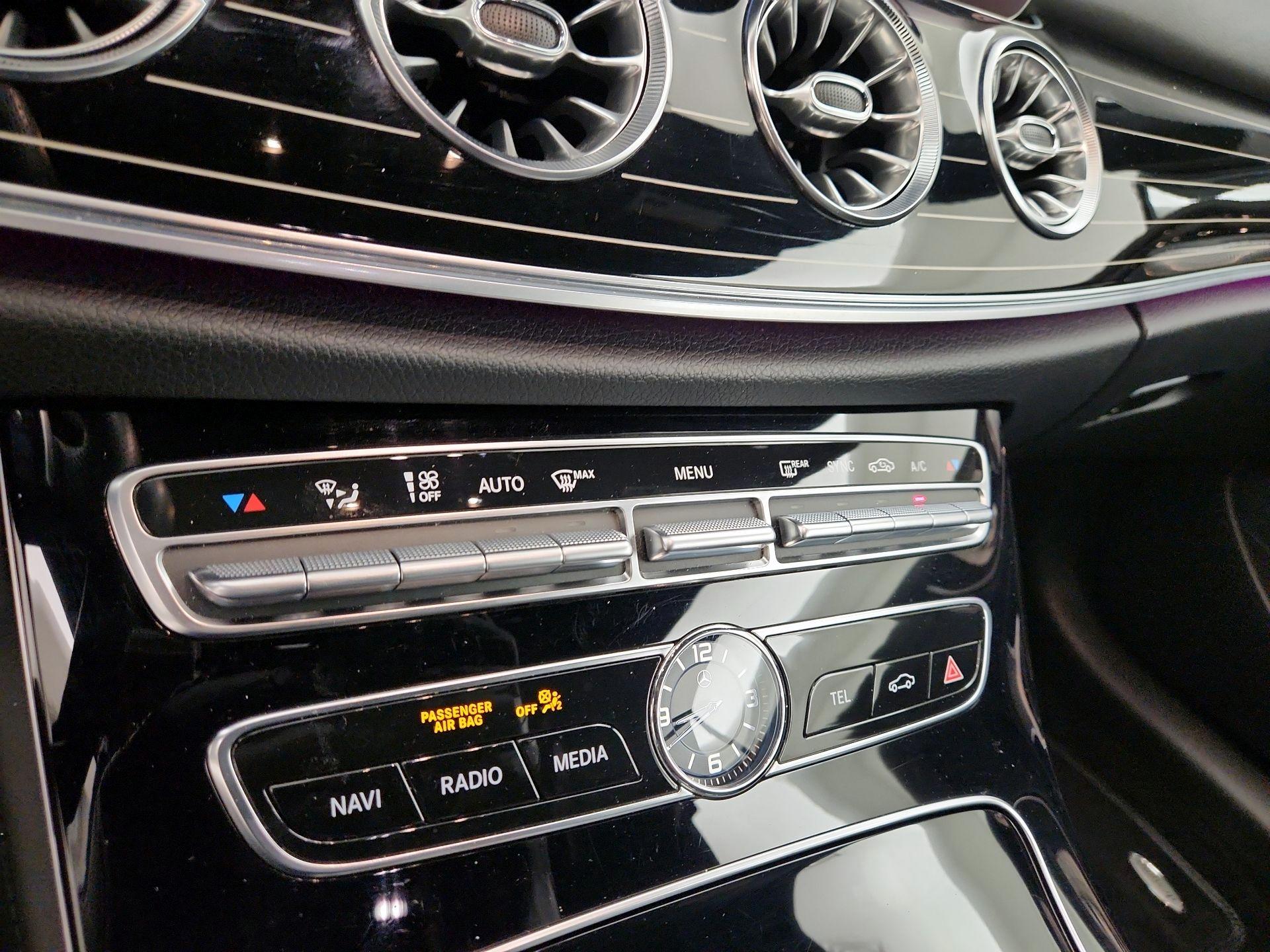 Thumbnail: 2018 Mercedes-Benz E-Class - 17