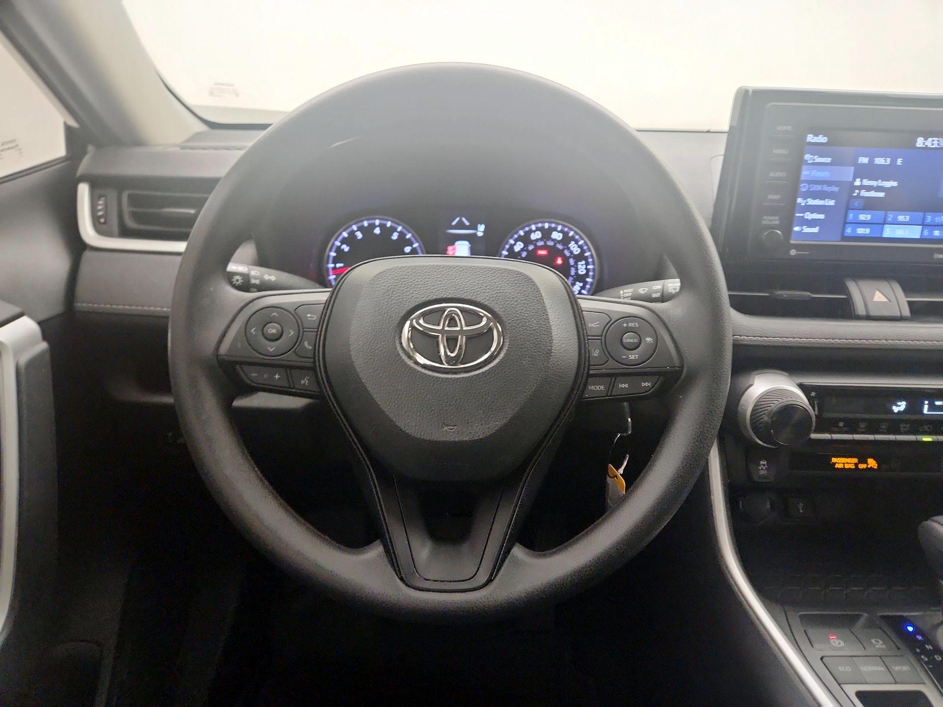 Thumbnail: 2021 Toyota RAV4 - 10