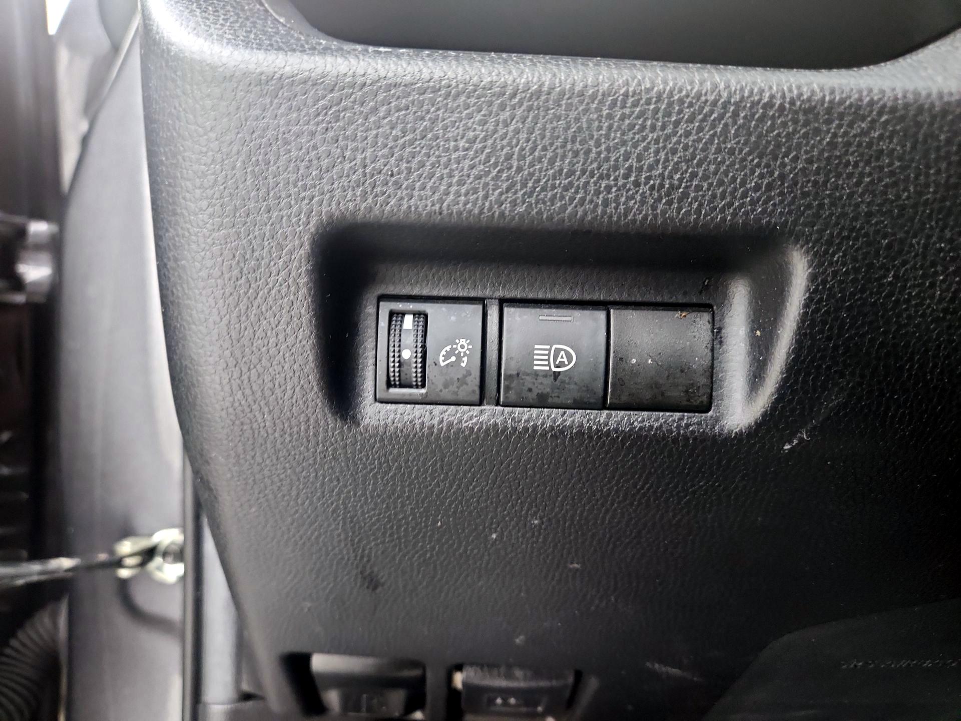 Thumbnail: 2021 Toyota RAV4 - 13