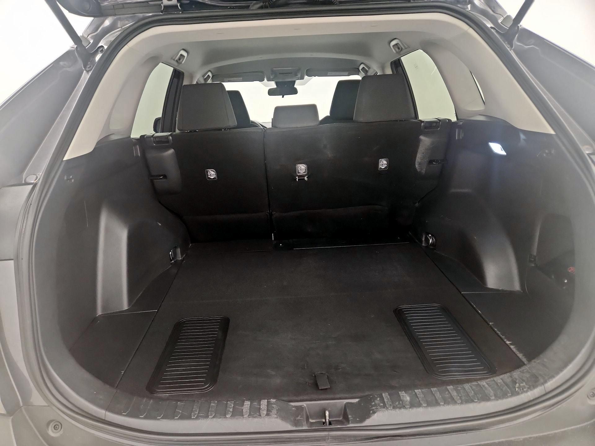 Thumbnail: 2021 Toyota RAV4 - 20