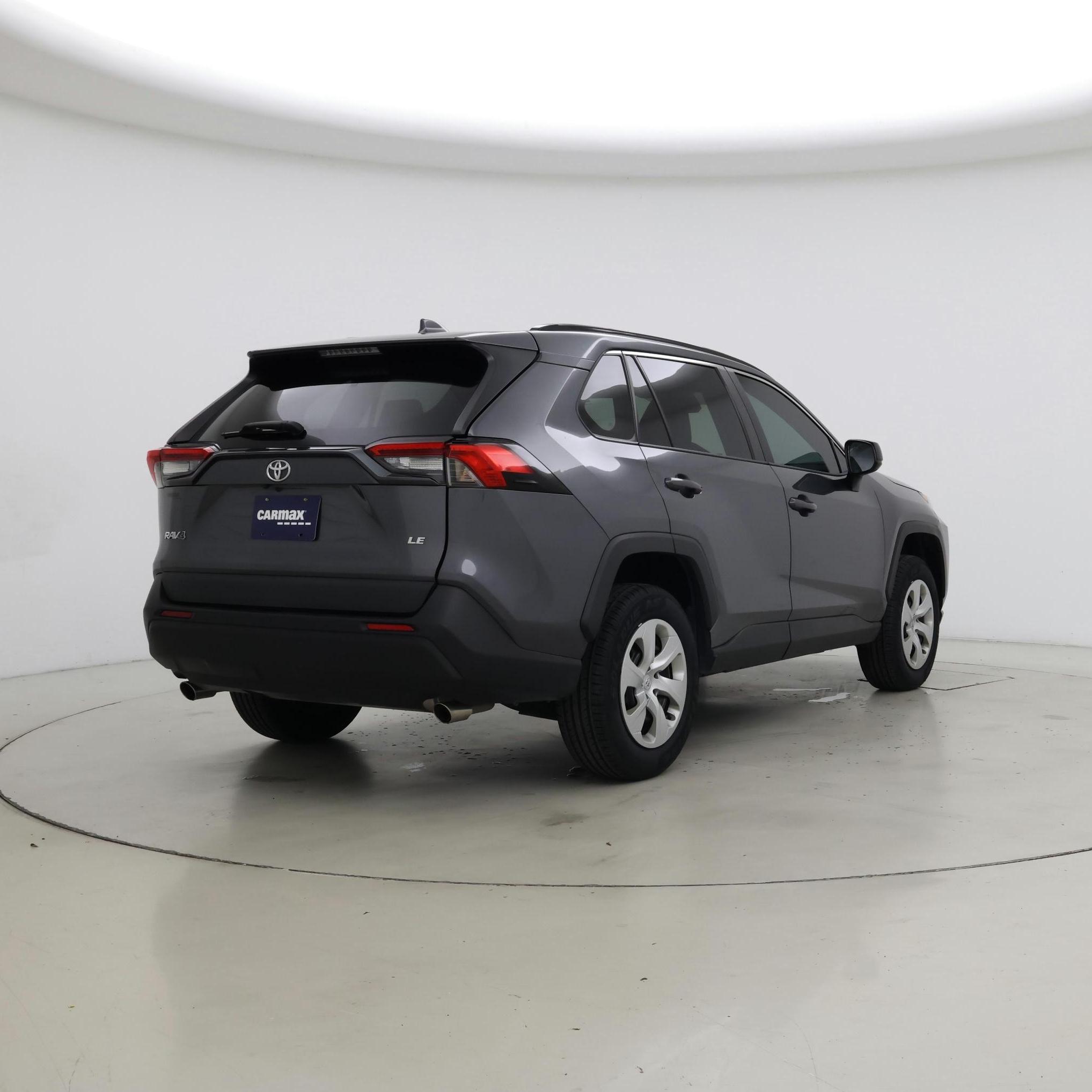 Thumbnail: 2021 Toyota RAV4 - 8
