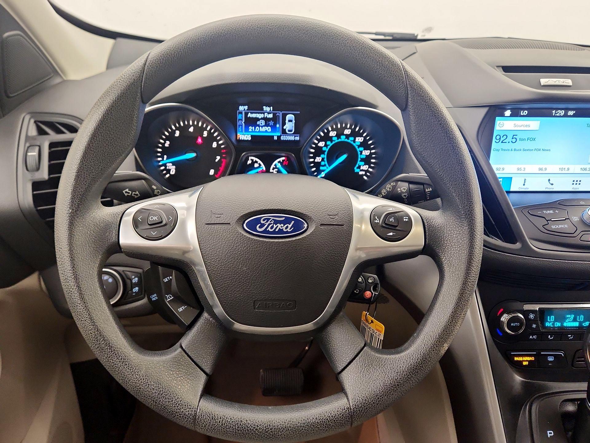Thumbnail: 2016 Ford Escape - 10