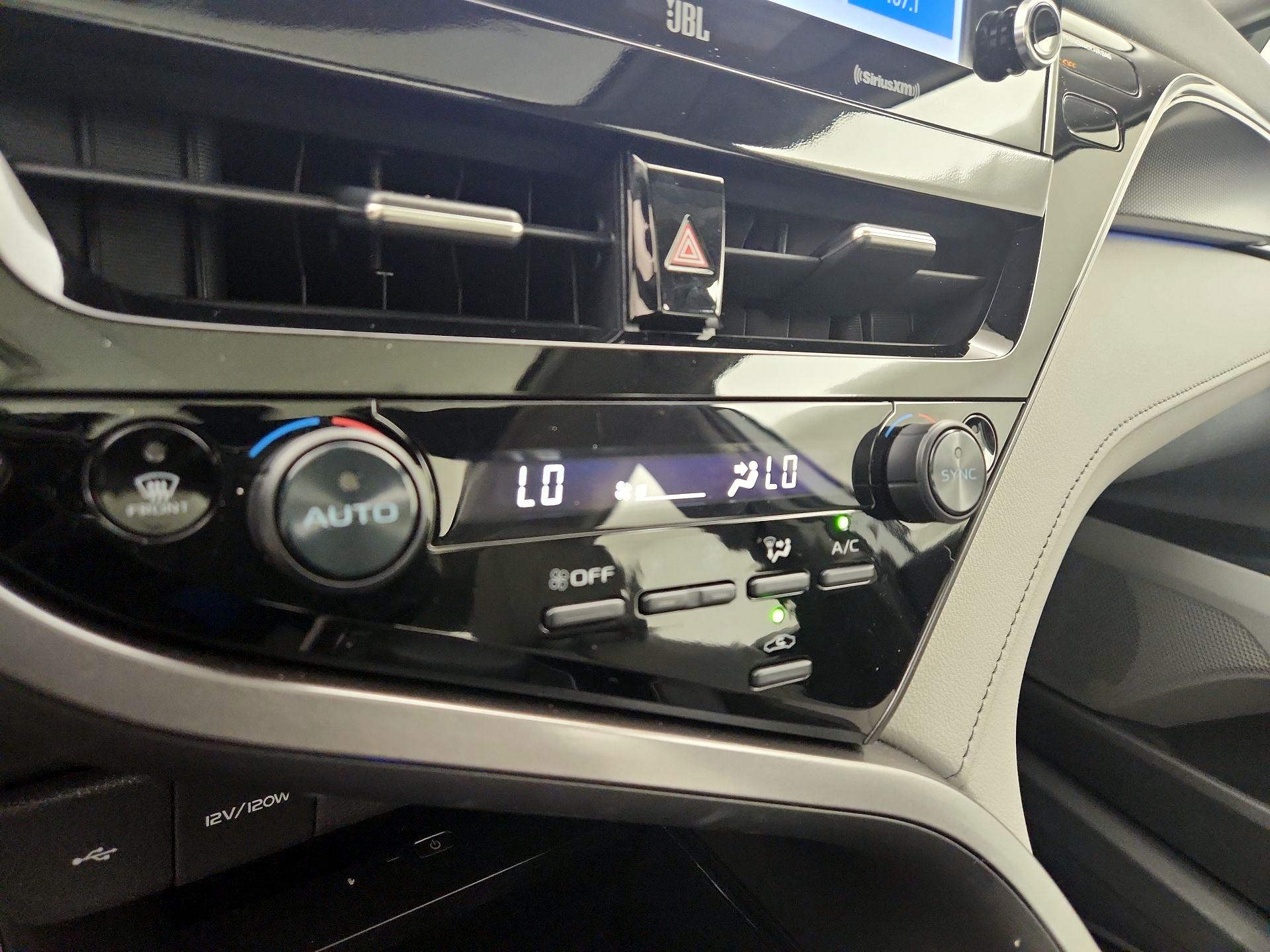 Thumbnail: 2024 Toyota Camry - 16