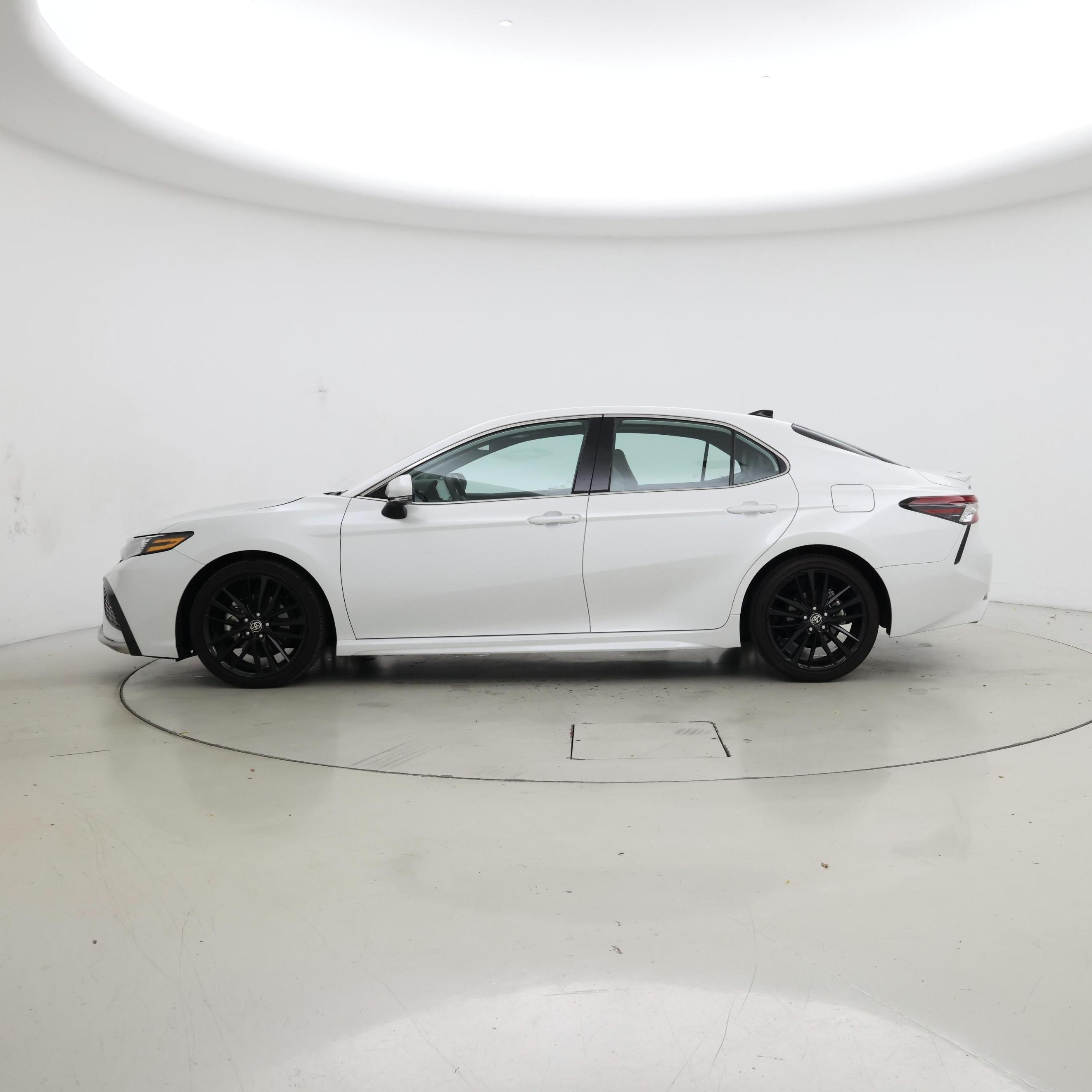 Thumbnail: 2024 Toyota Camry - 3
