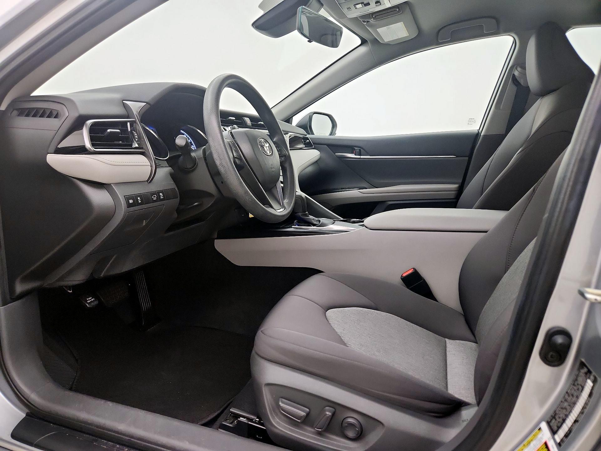 Thumbnail: 2020 Toyota Camry - 11