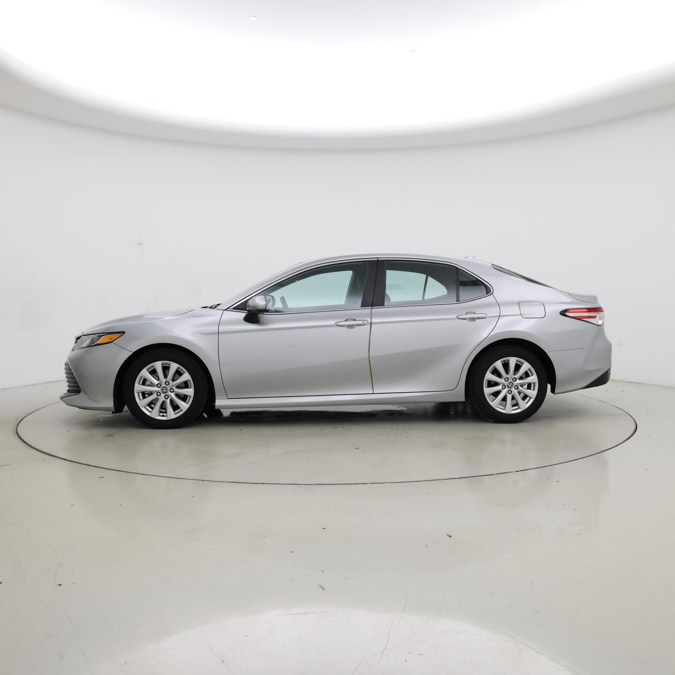 Thumbnail: 2020 Toyota Camry - 3