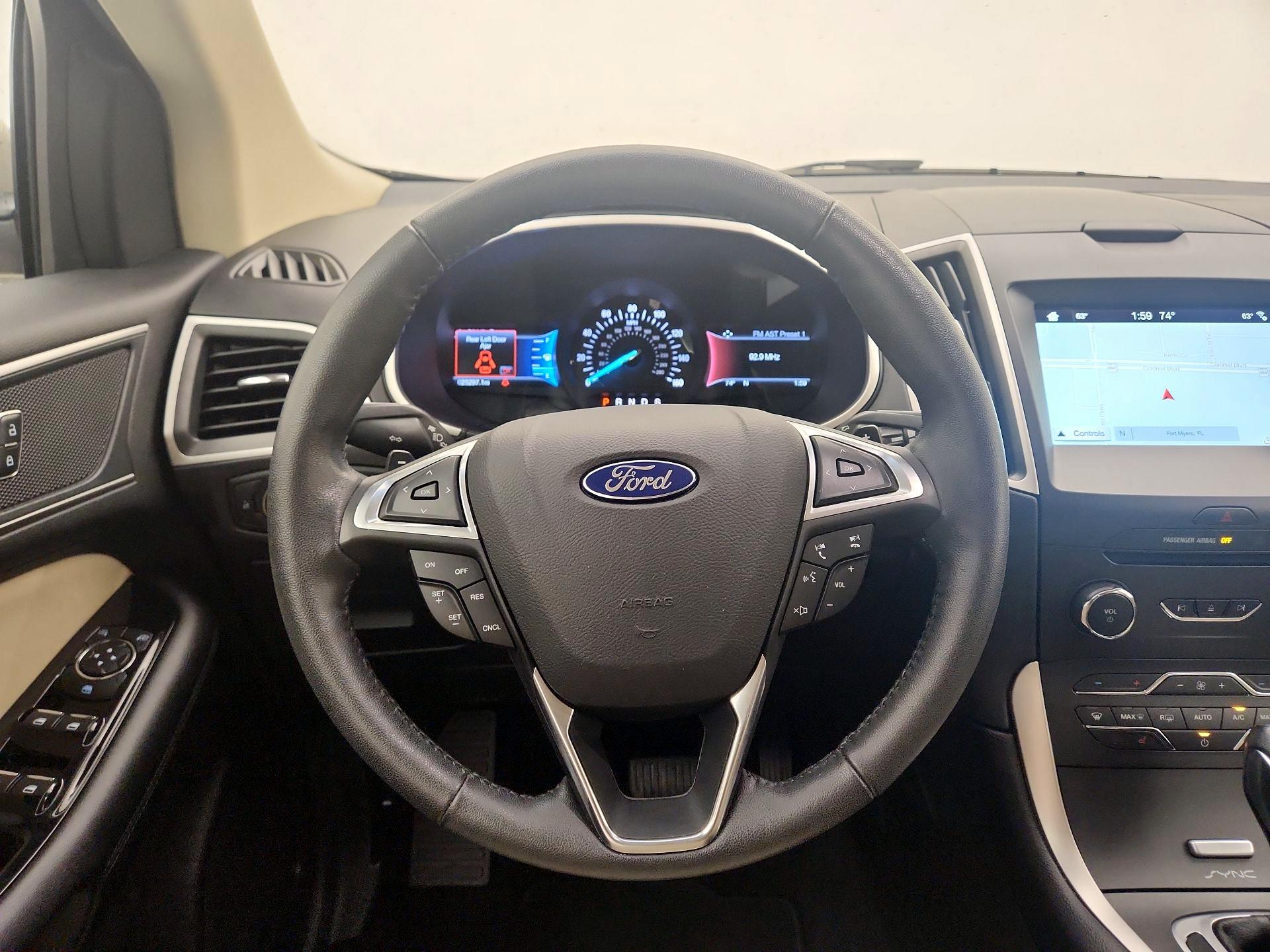Thumbnail: 2017 Ford Edge - 10