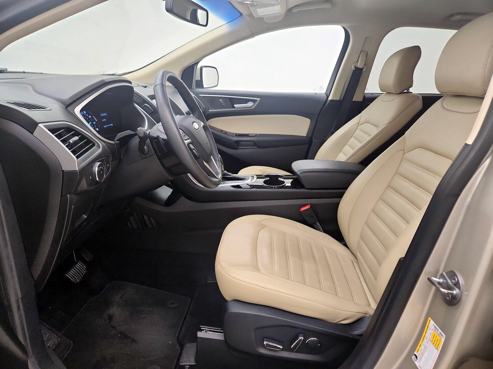 Thumbnail: 2017 Ford Edge - 11