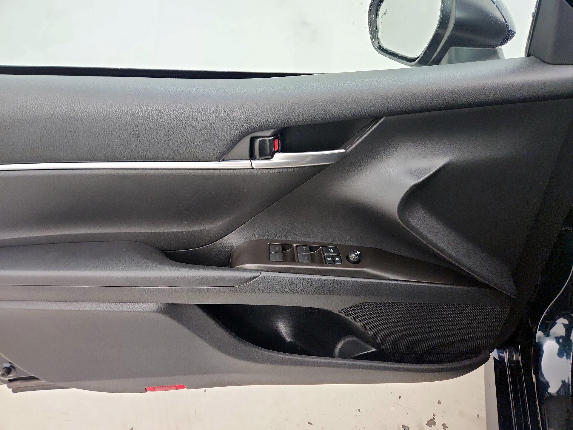 Thumbnail: 2021 Toyota Camry - 12