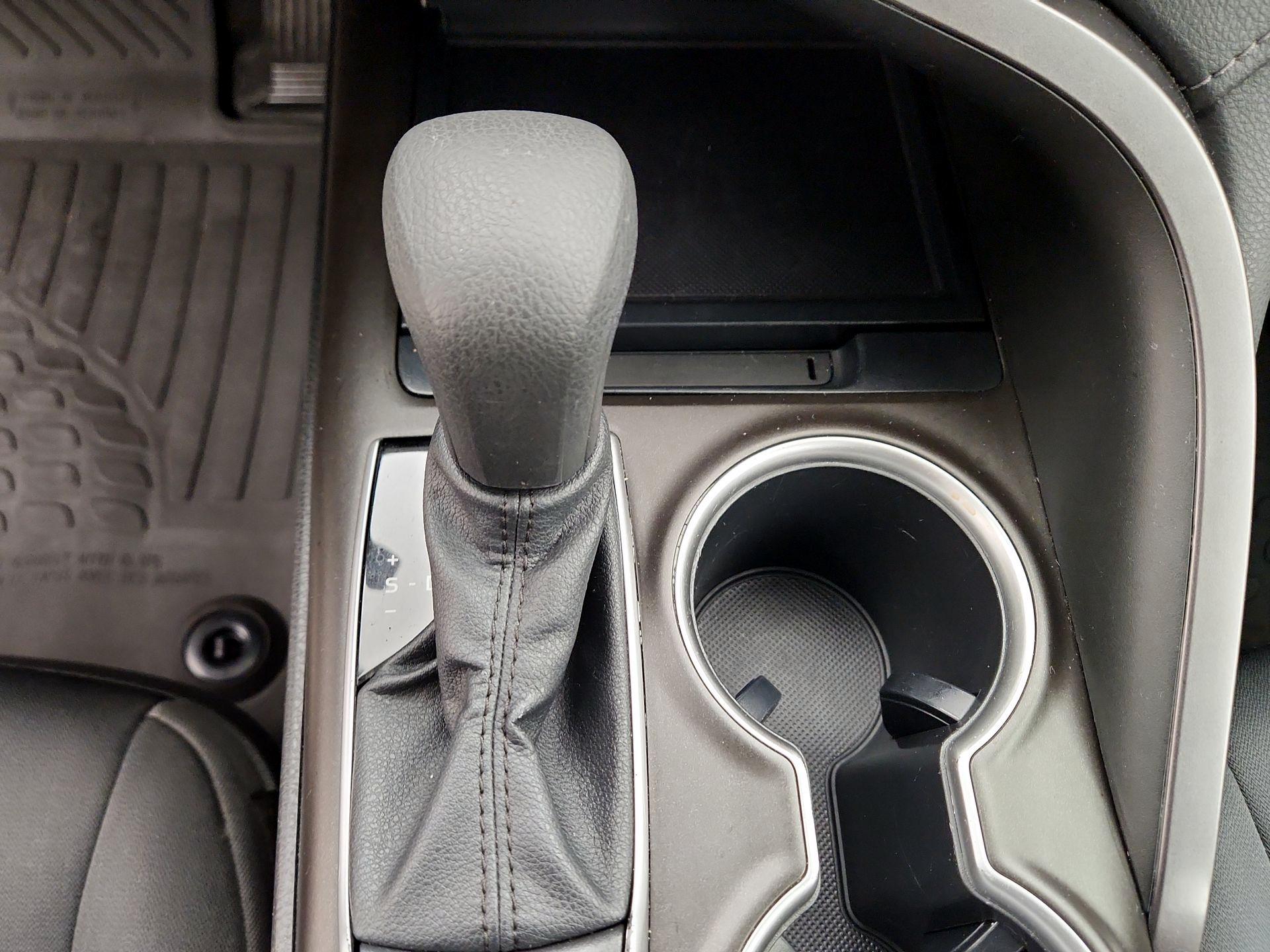 Thumbnail: 2021 Toyota Camry - 17