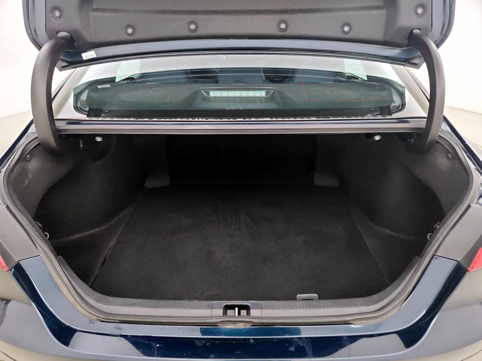 Thumbnail: 2021 Toyota Camry - 20