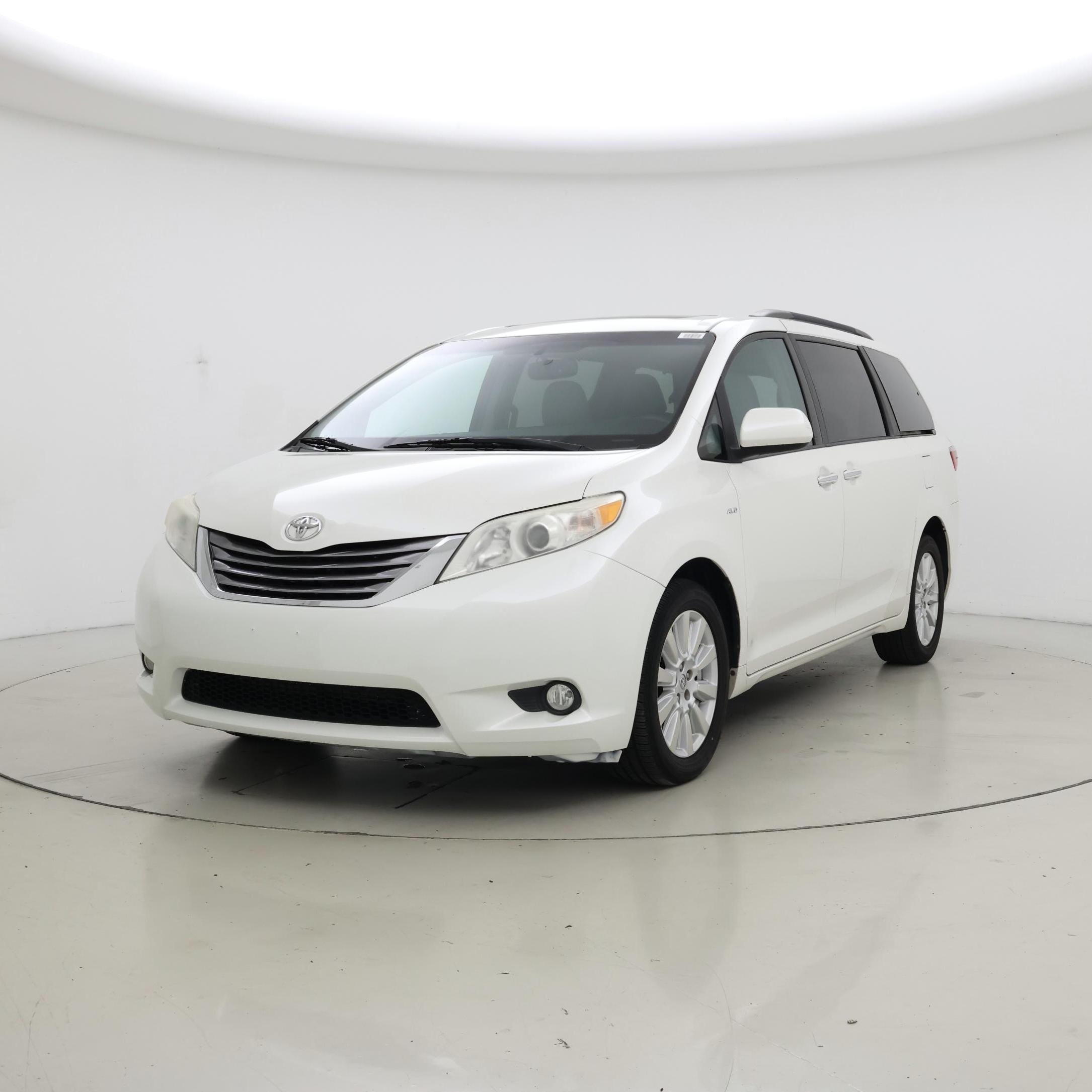 Thumbnail: 2017 Toyota Sienna - 4