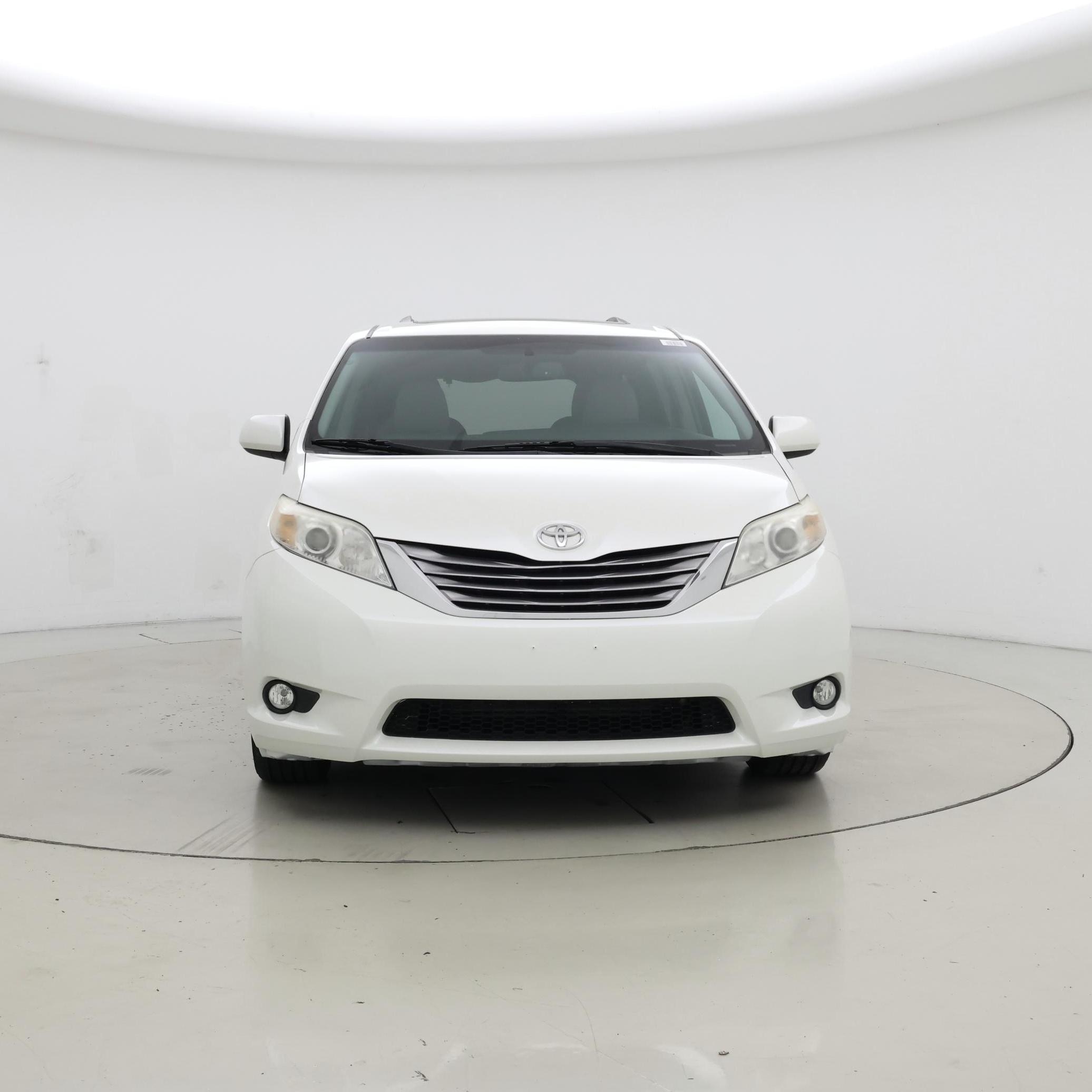 Thumbnail: 2017 Toyota Sienna - 5