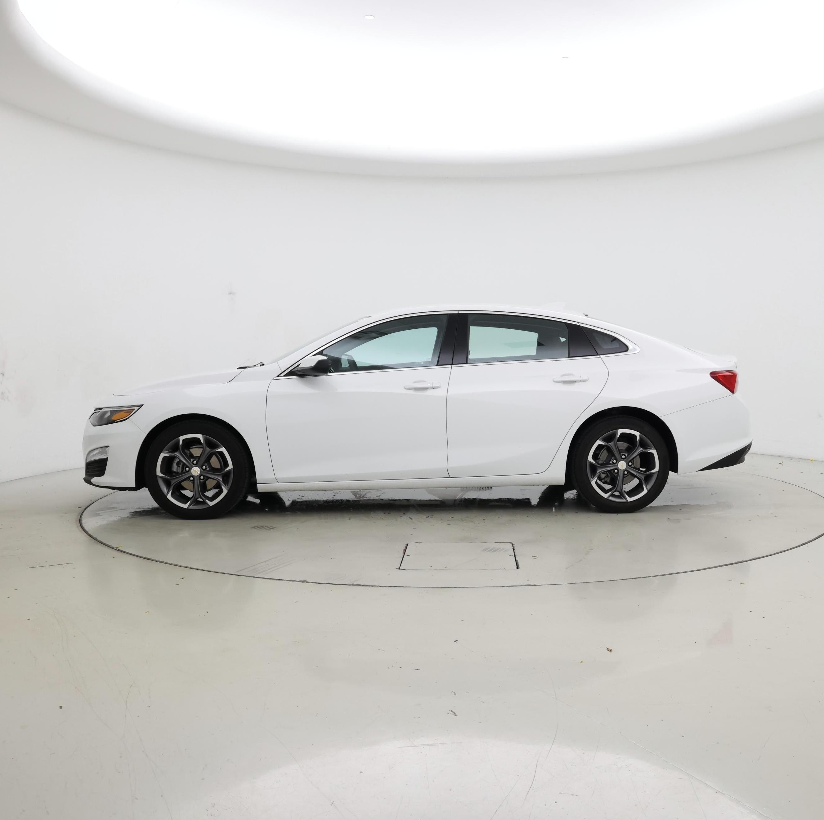 Thumbnail: 2023 Chevrolet Malibu - 3