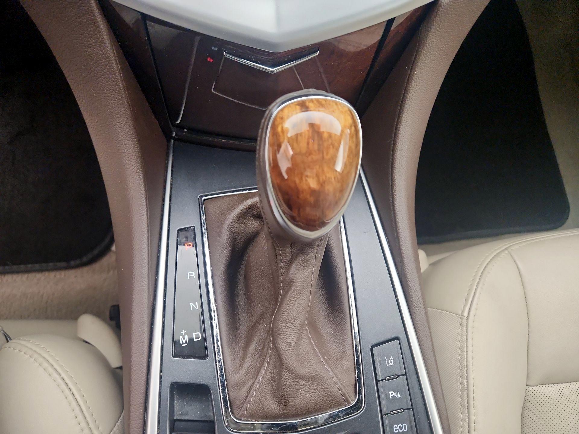 Thumbnail: 2015 Cadillac SRX - 18