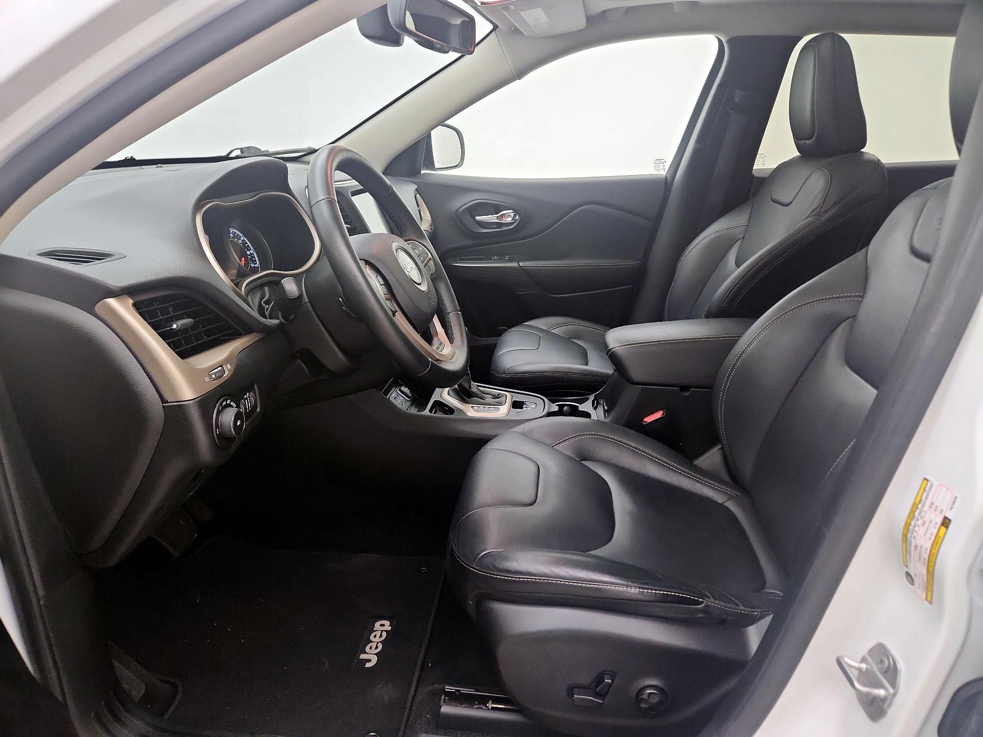 Thumbnail: 2015 Jeep Cherokee - 11