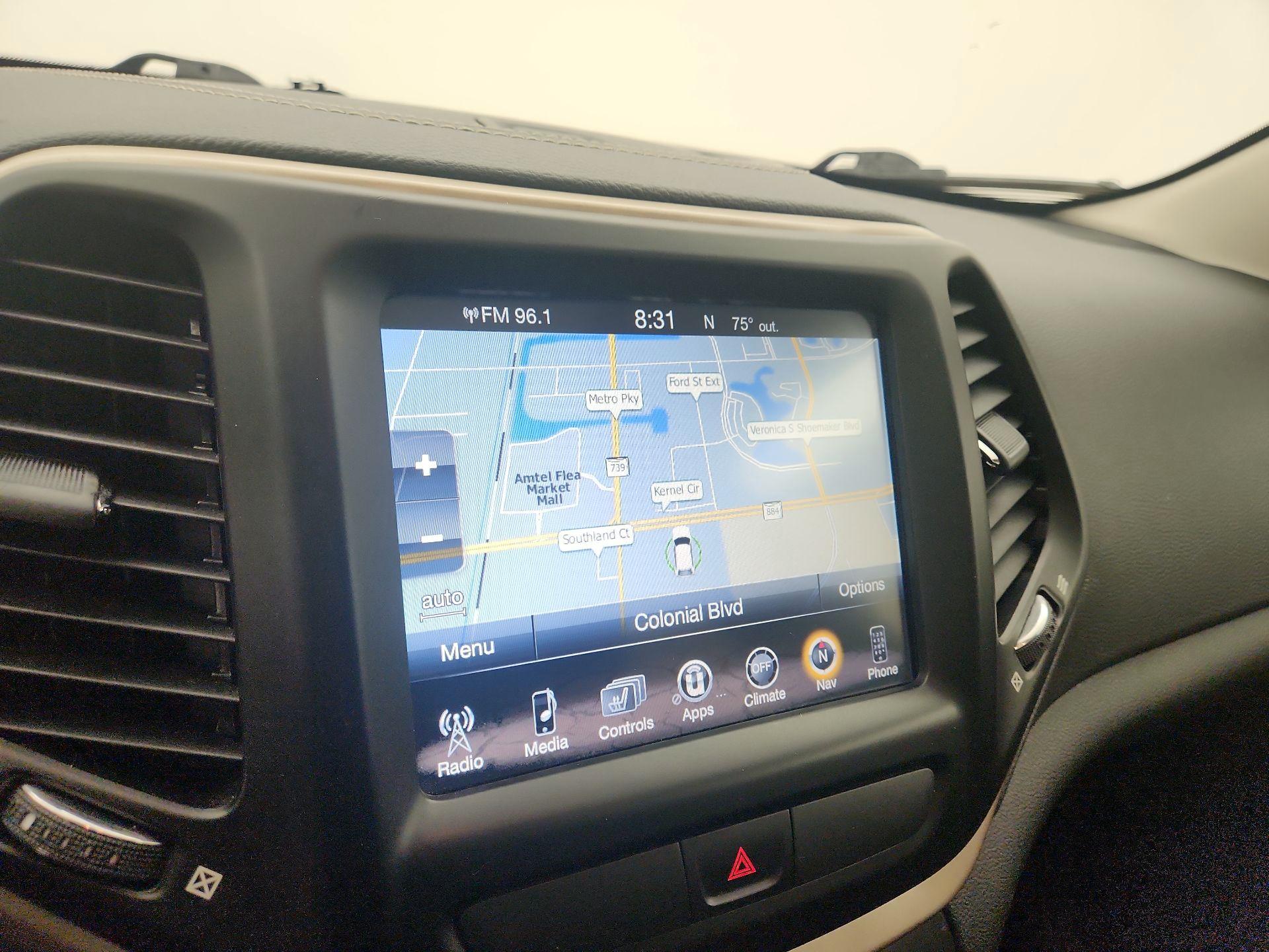 Thumbnail: 2015 Jeep Cherokee - 14