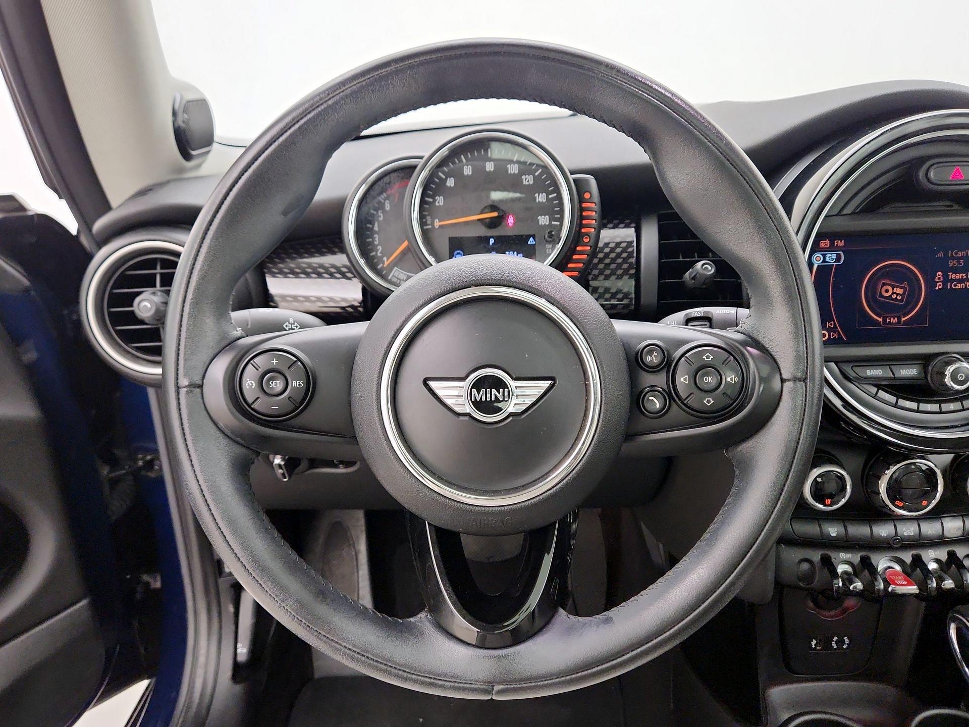 Thumbnail: 2015 MINI Cooper Hardtop - 10