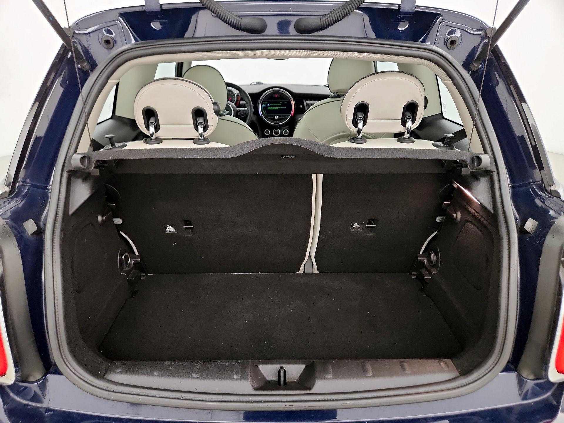 Thumbnail: 2015 MINI Cooper Hardtop - 19