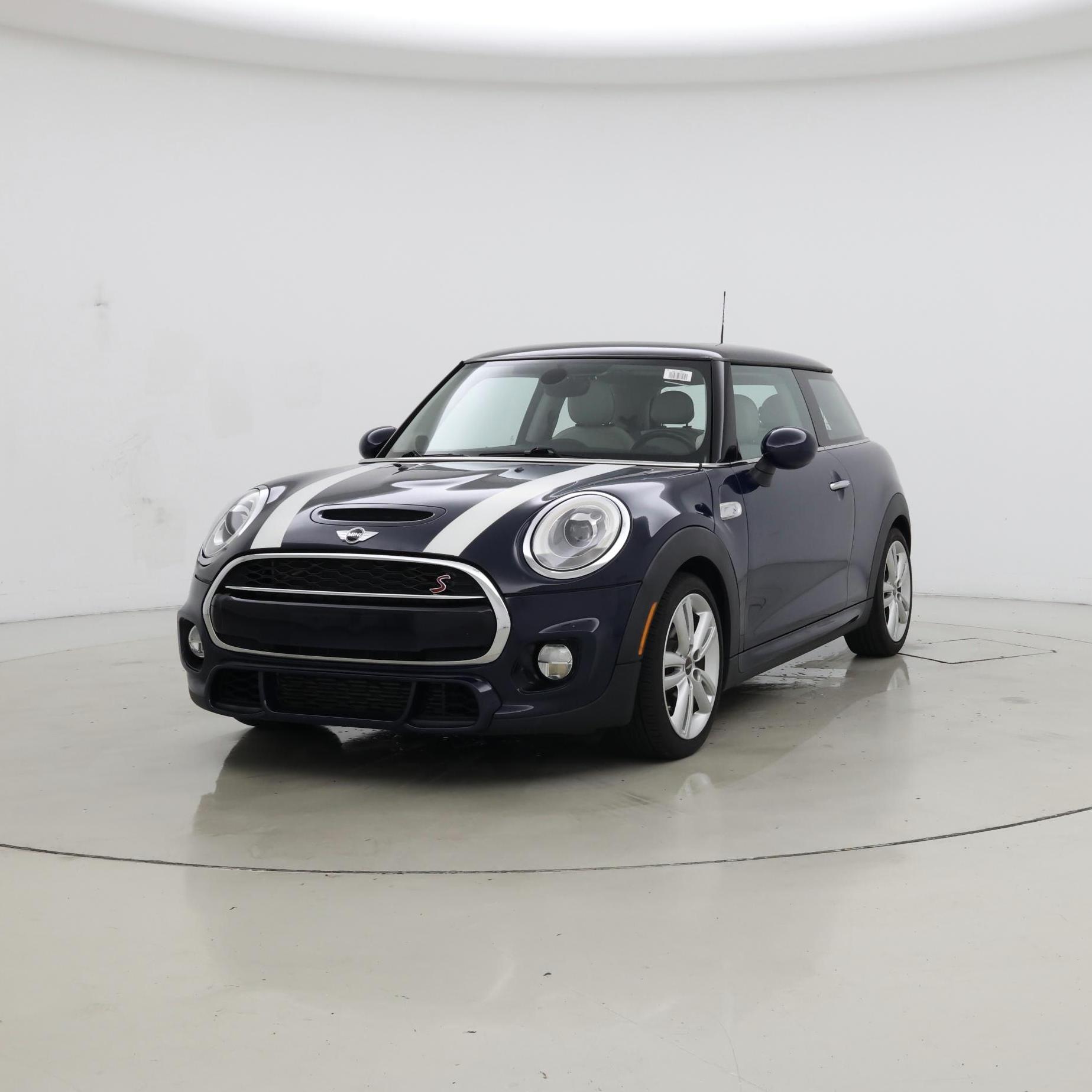 Thumbnail: 2015 MINI Cooper Hardtop - 4