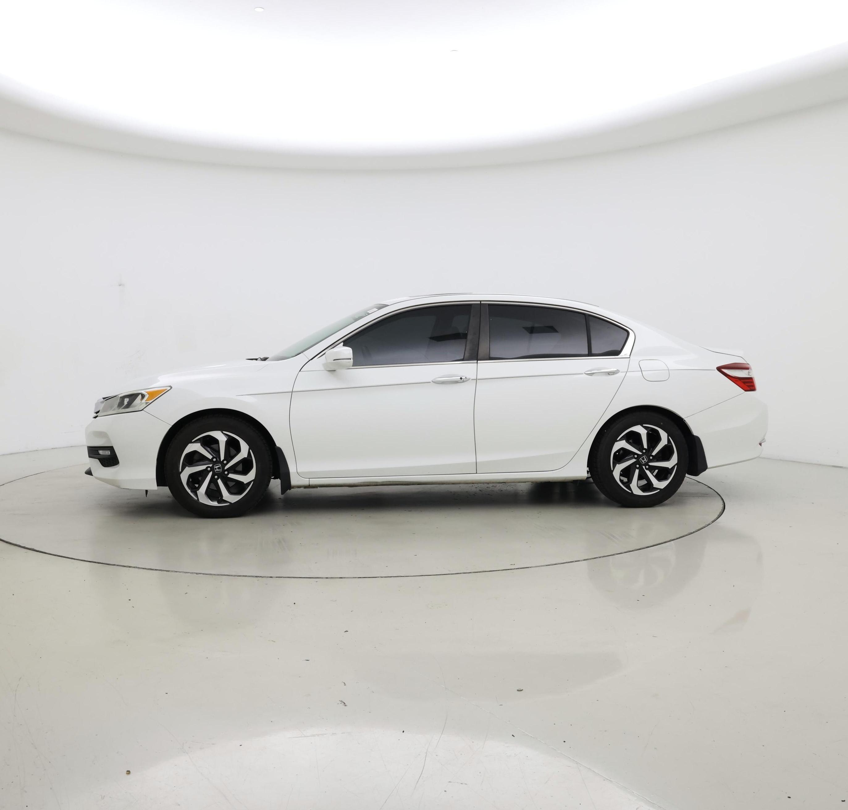 Thumbnail: 2017 Honda Accord - 3