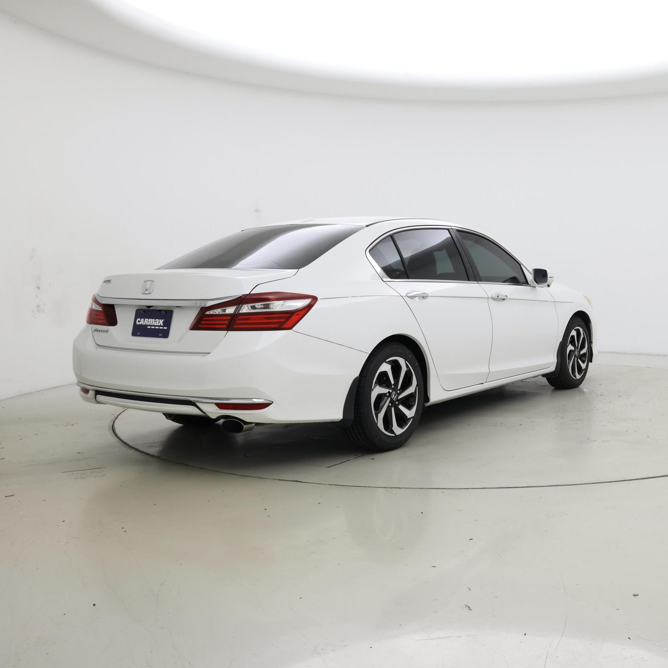 Thumbnail: 2017 Honda Accord - 8
