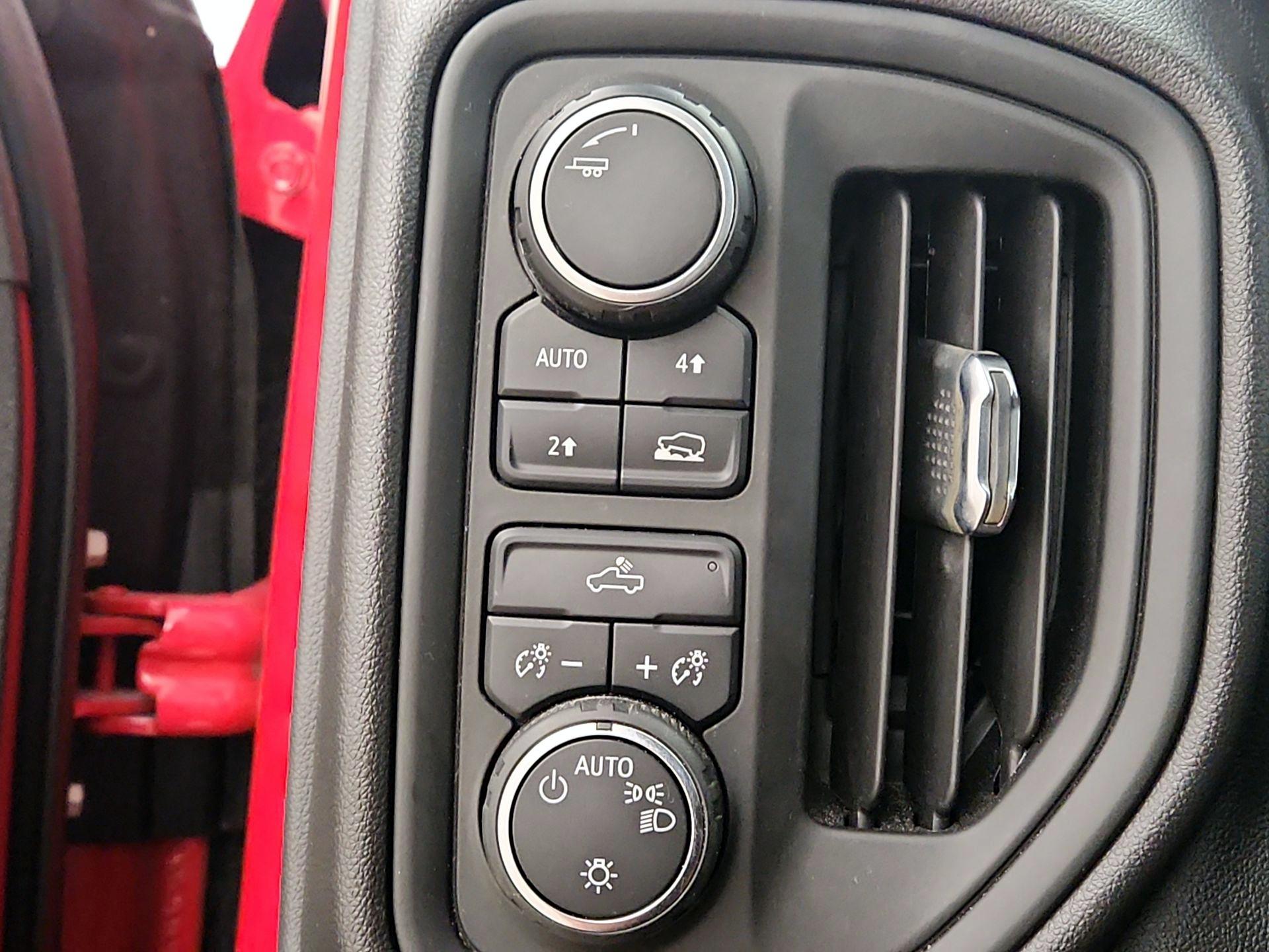 Thumbnail: 2021 Chevrolet Silverado 1500 - 13