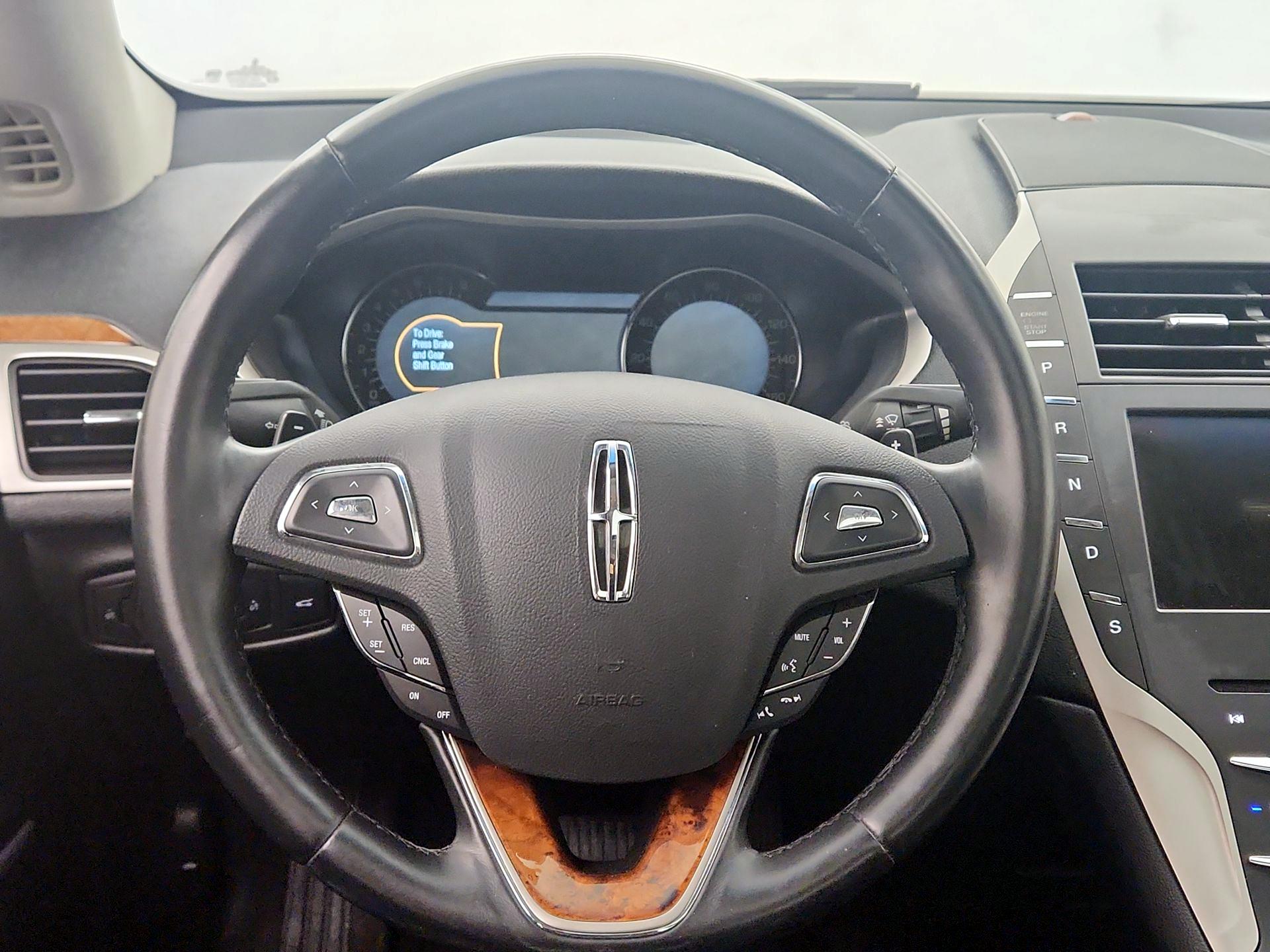Thumbnail: 2016 Lincoln MKZ - 10