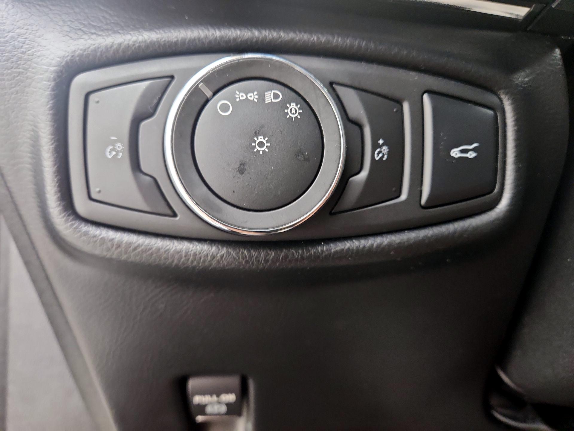 Thumbnail: 2016 Lincoln MKZ - 13