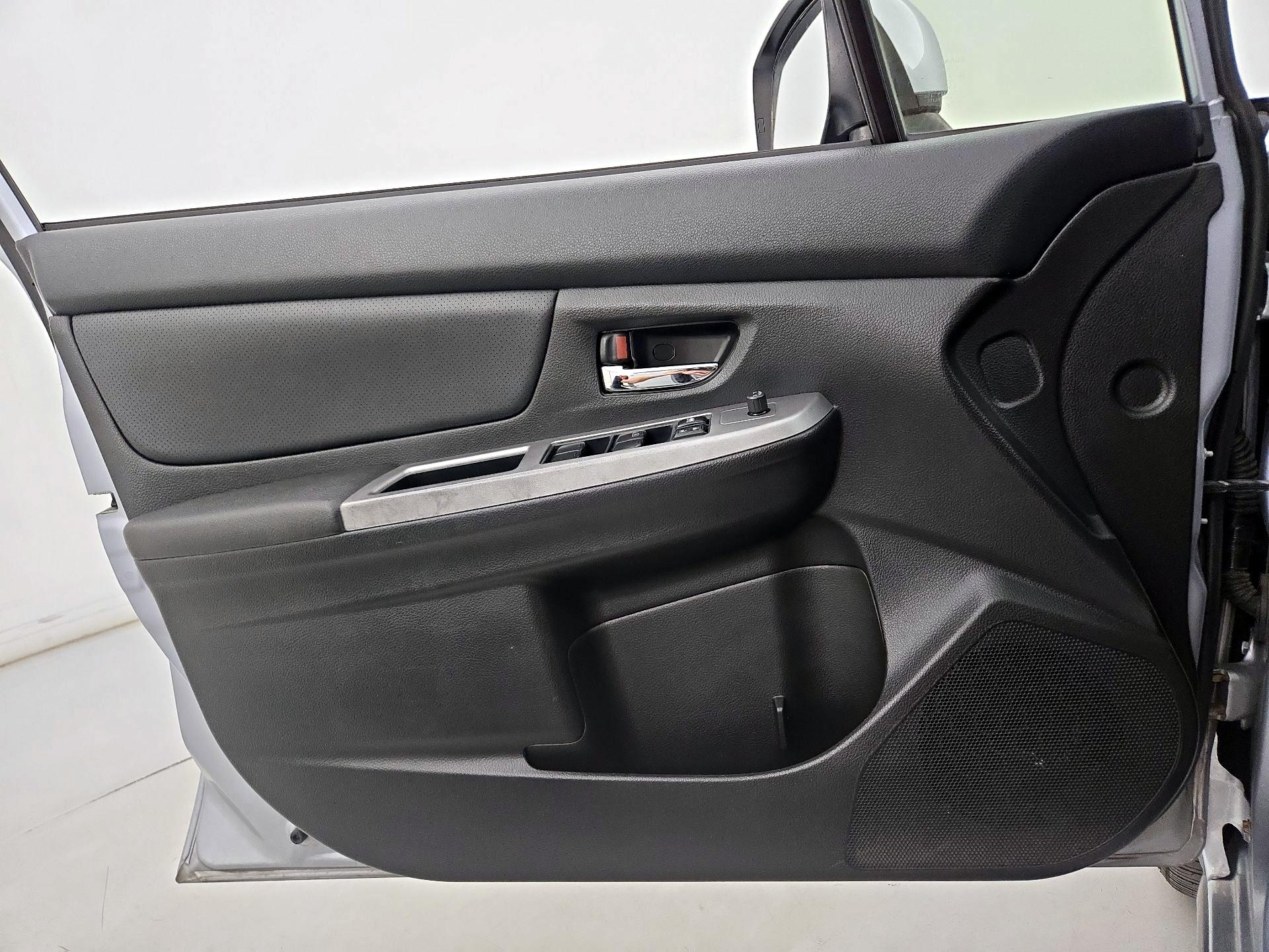 Thumbnail: 2014 Subaru XV Crosstrek - 12
