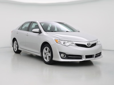 Silver 2014 Toyota Camry SE