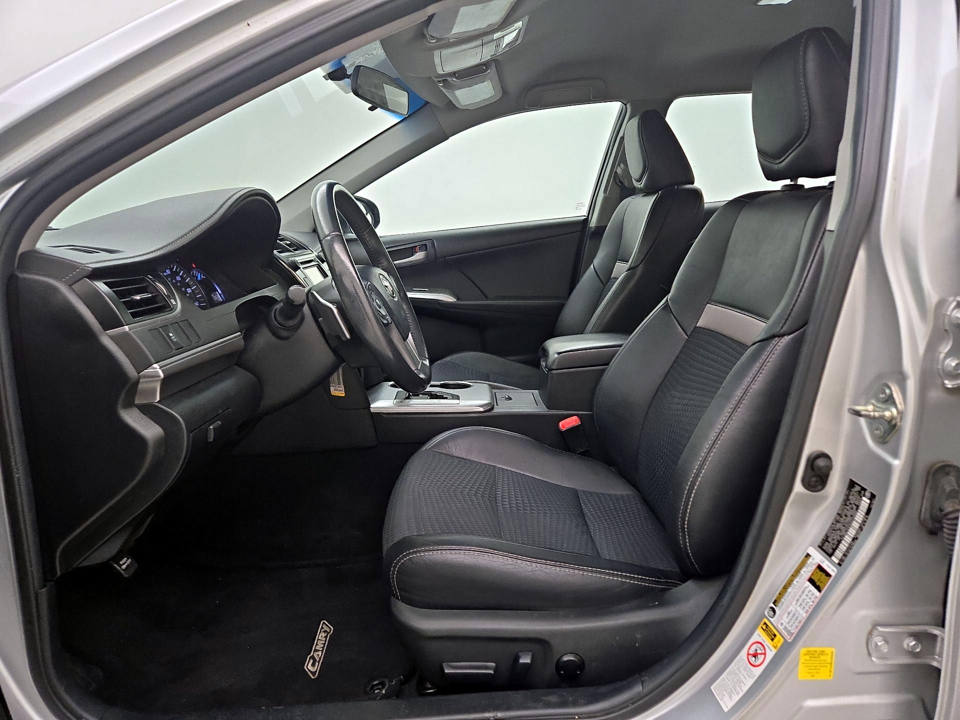 Thumbnail: 2014 Toyota Camry - 11