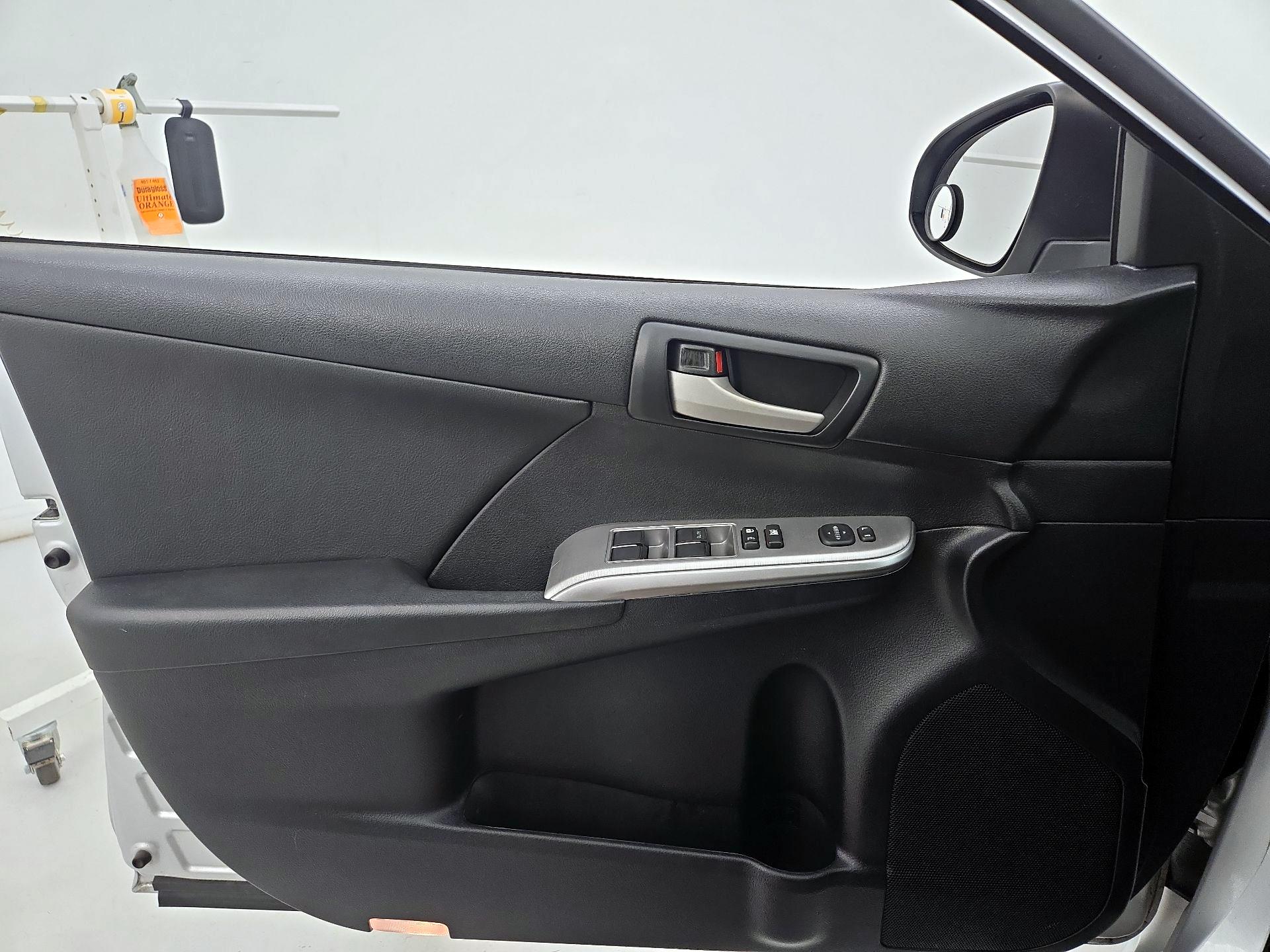 Thumbnail: 2014 Toyota Camry - 12