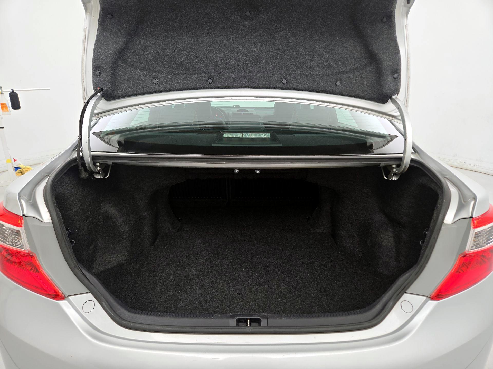Thumbnail: 2014 Toyota Camry - 19