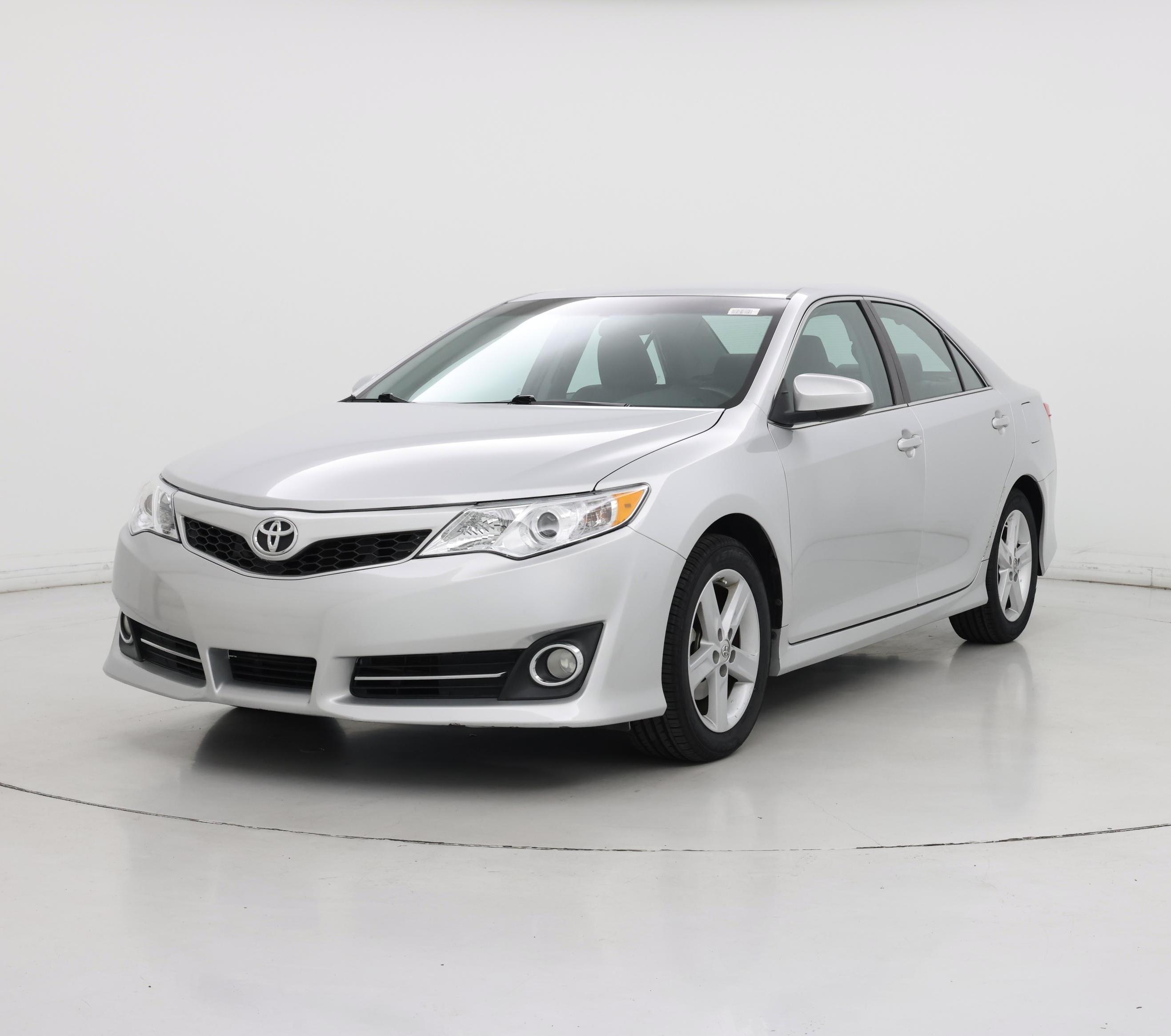 Thumbnail: 2014 Toyota Camry - 4