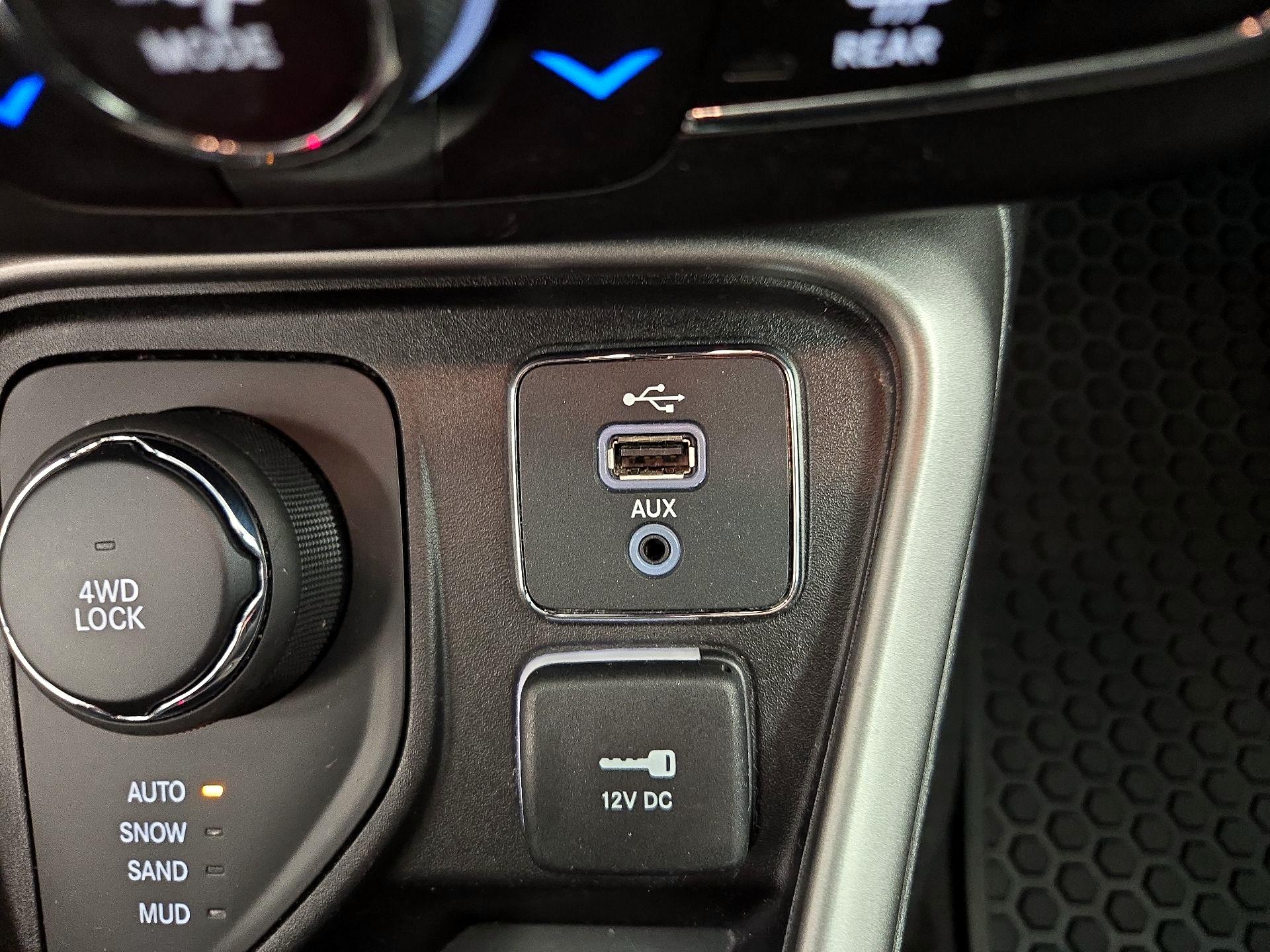 Thumbnail: 2018 Jeep Compass - 18