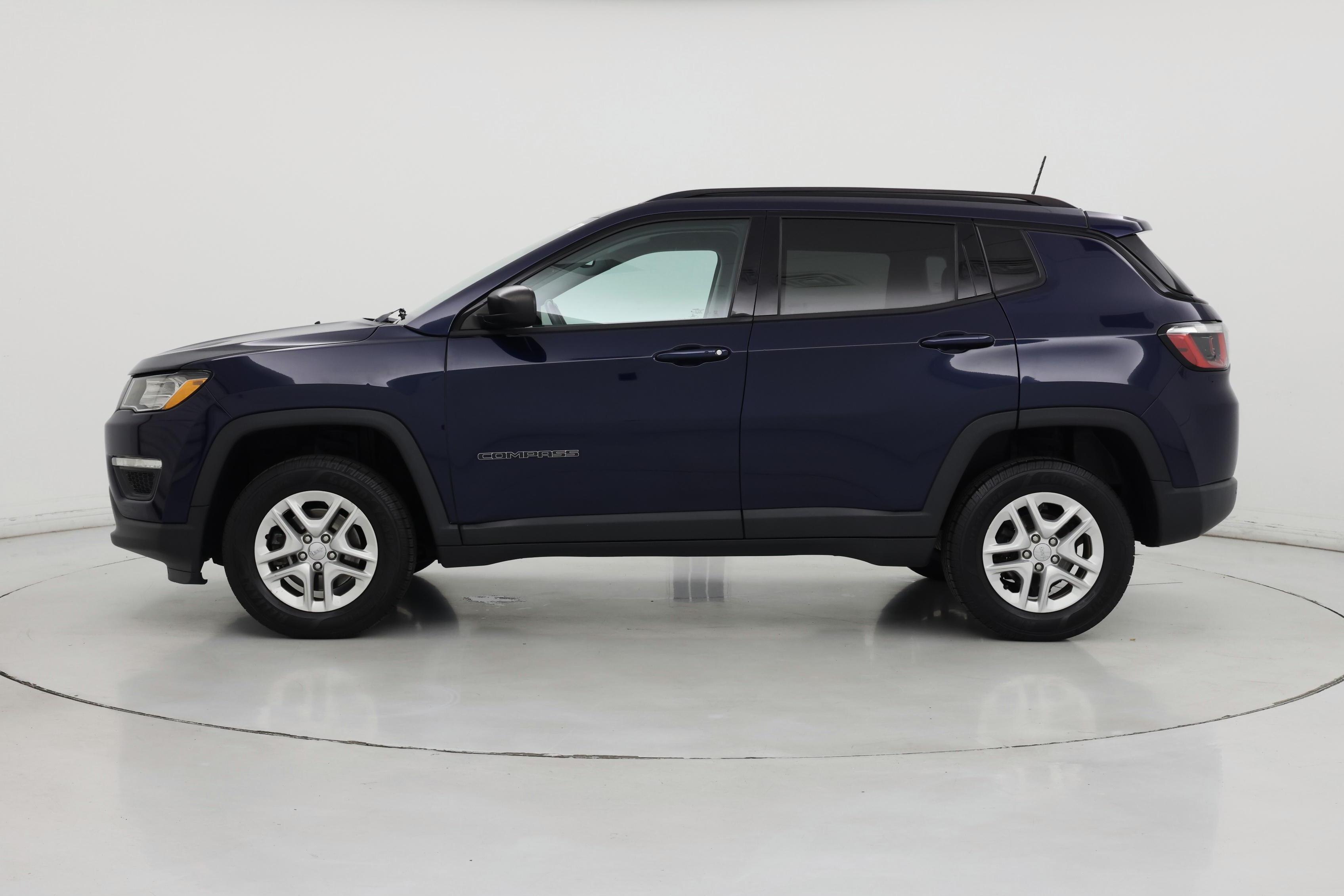Thumbnail: 2018 Jeep Compass - 3