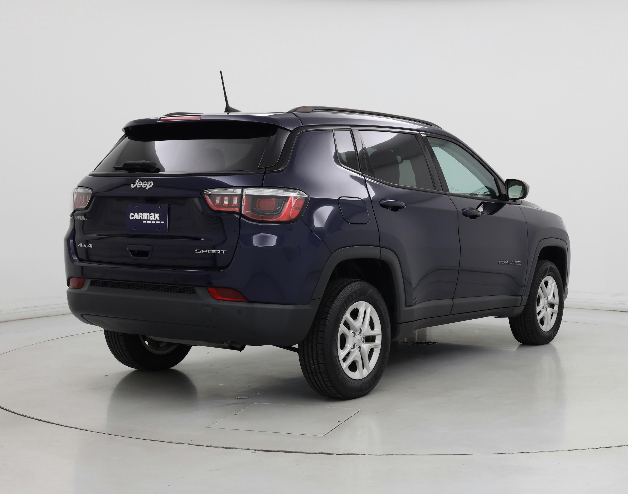 Thumbnail: 2018 Jeep Compass - 8